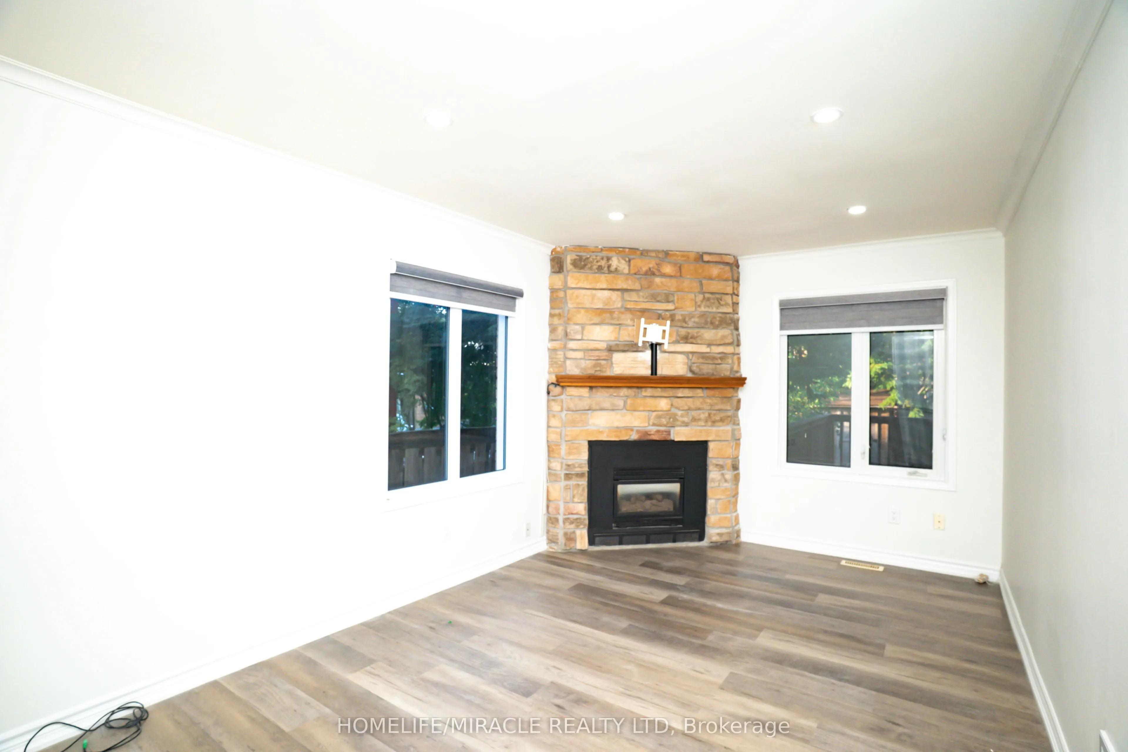 27 Killaloe Crescent