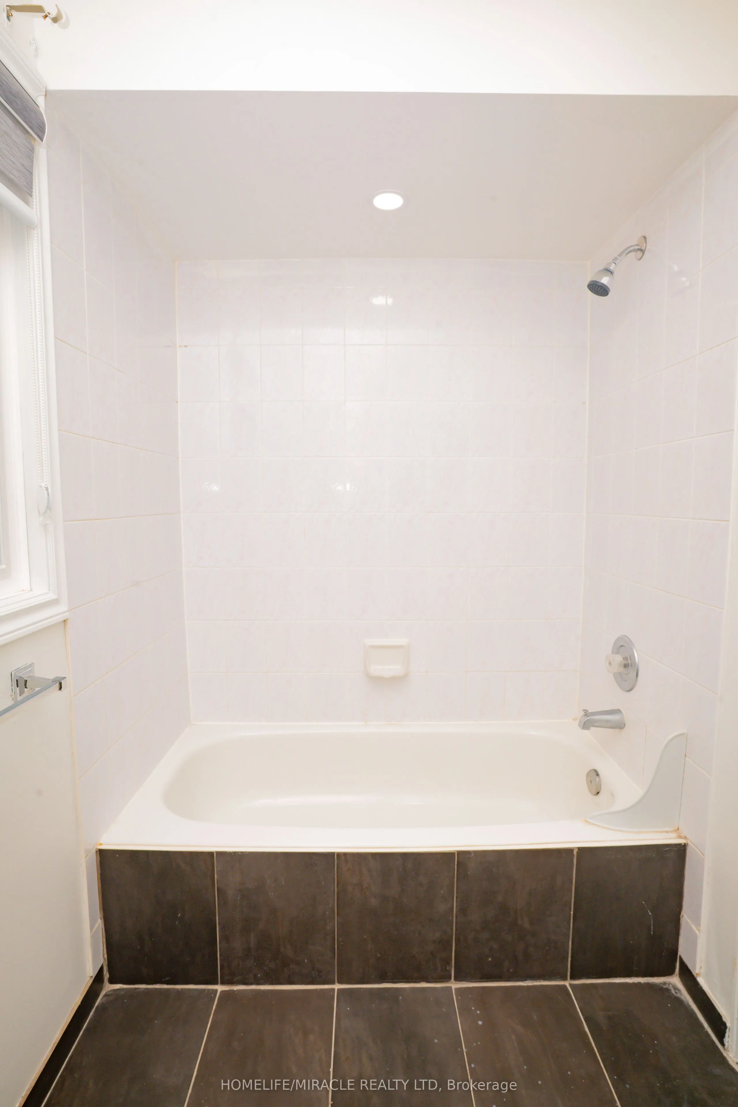 27 Killaloe Crescent