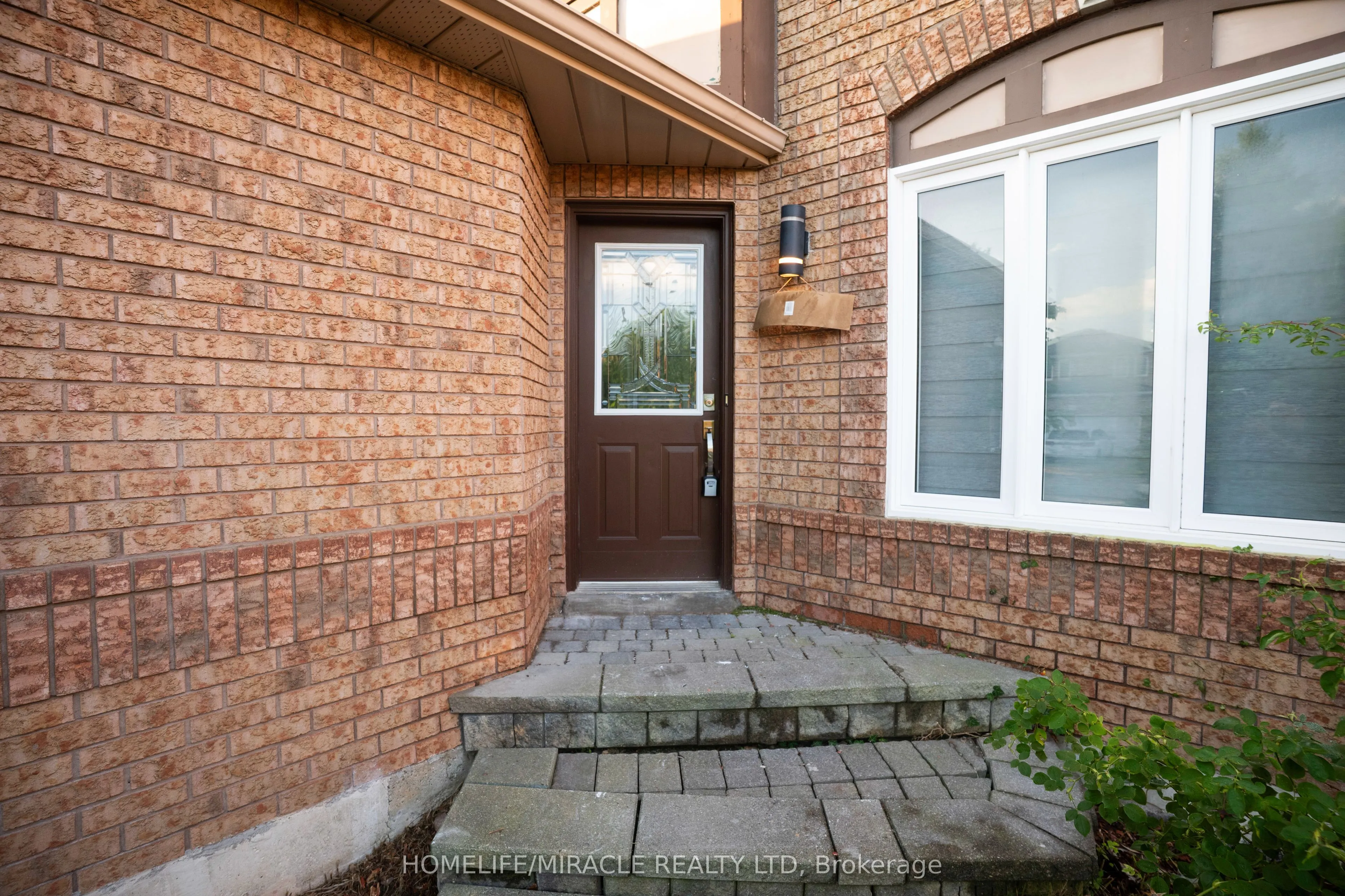 27 Killaloe Crescent