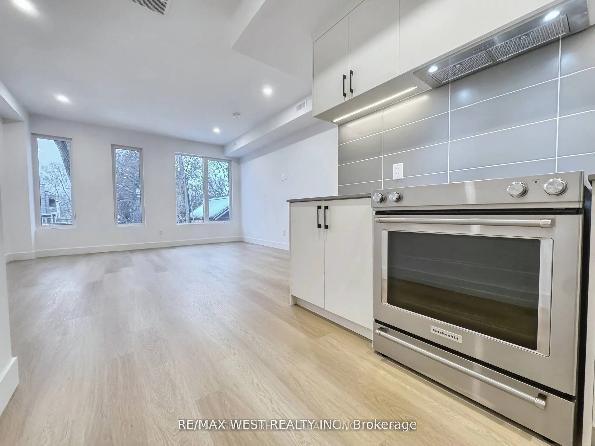 47 Morningside Avenue, #C