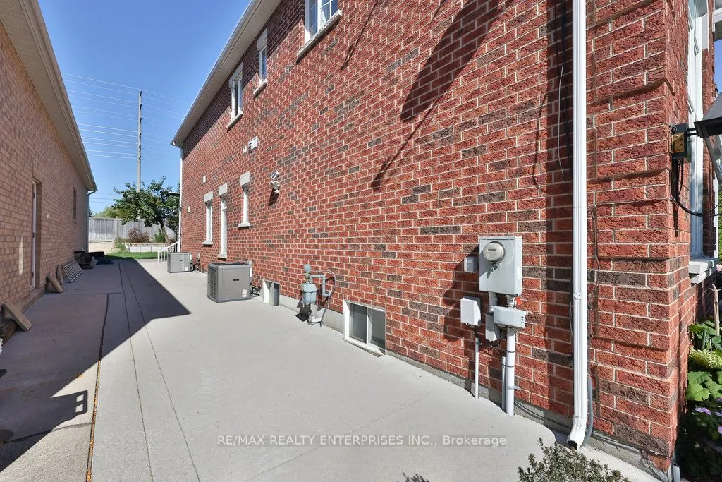 37 Castlegate Boulevard