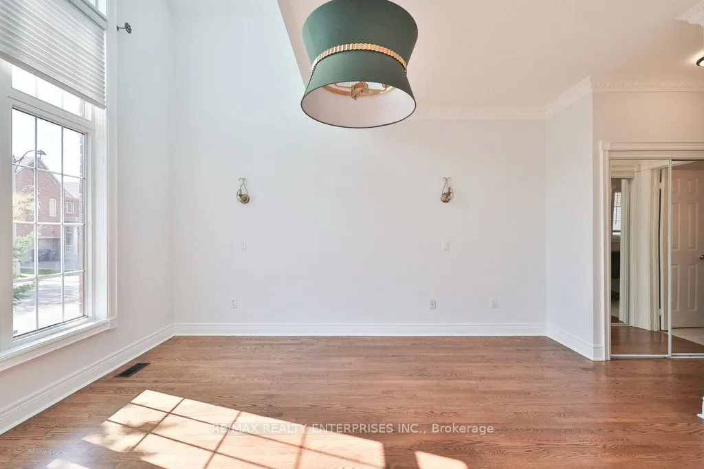 37 Castlegate Boulevard