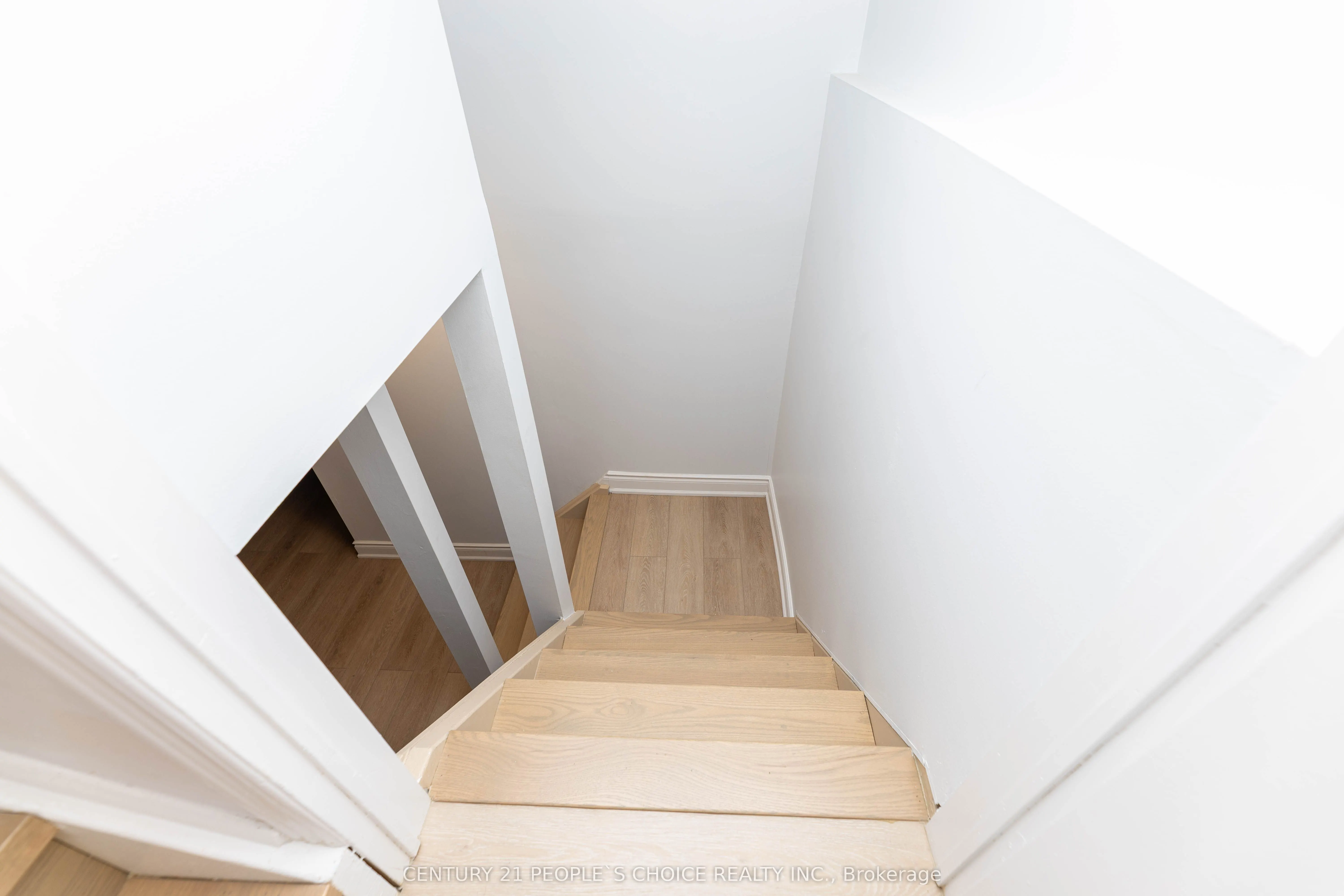 365 Tailfeather Crescent, #30