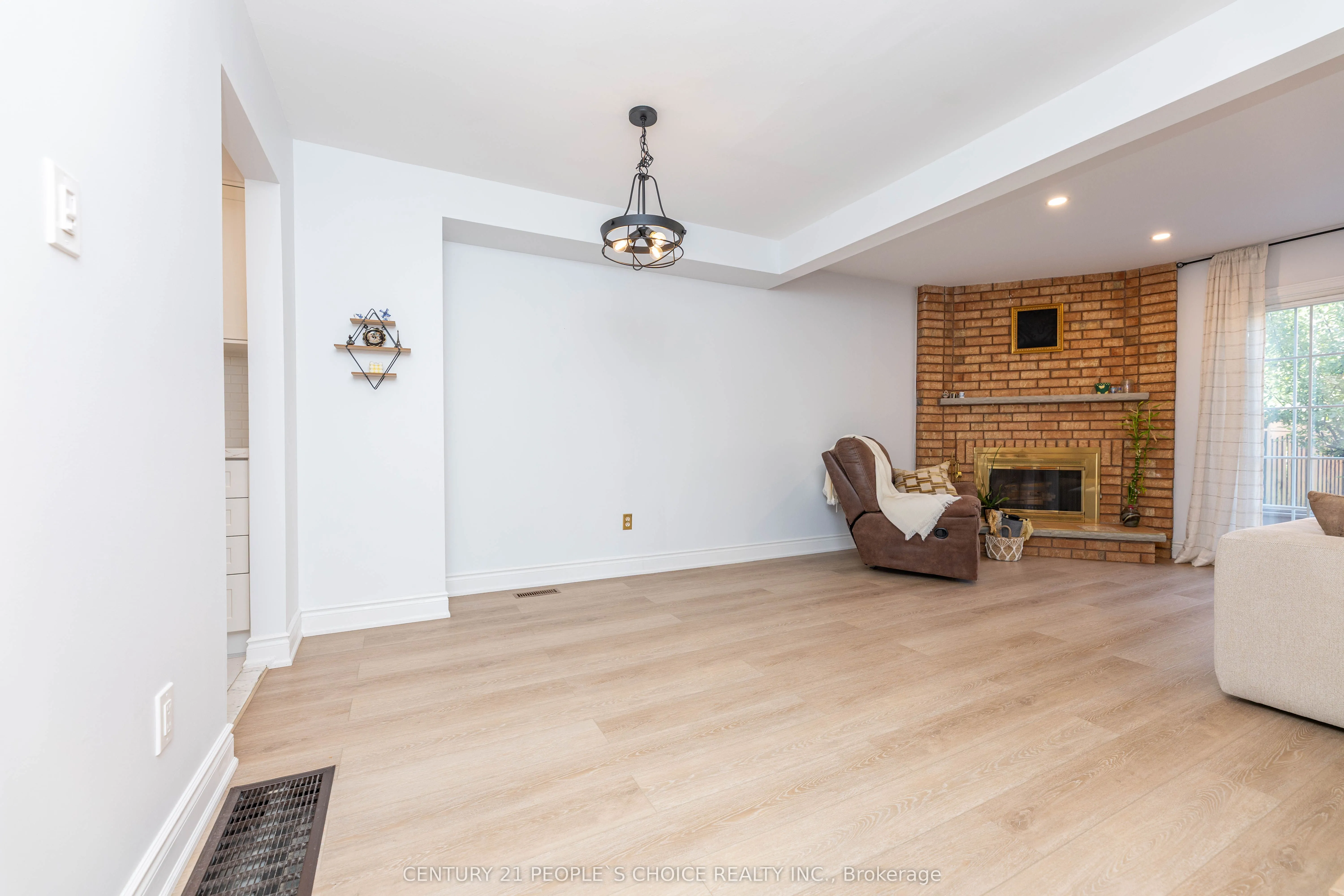 365 Tailfeather Crescent, #30