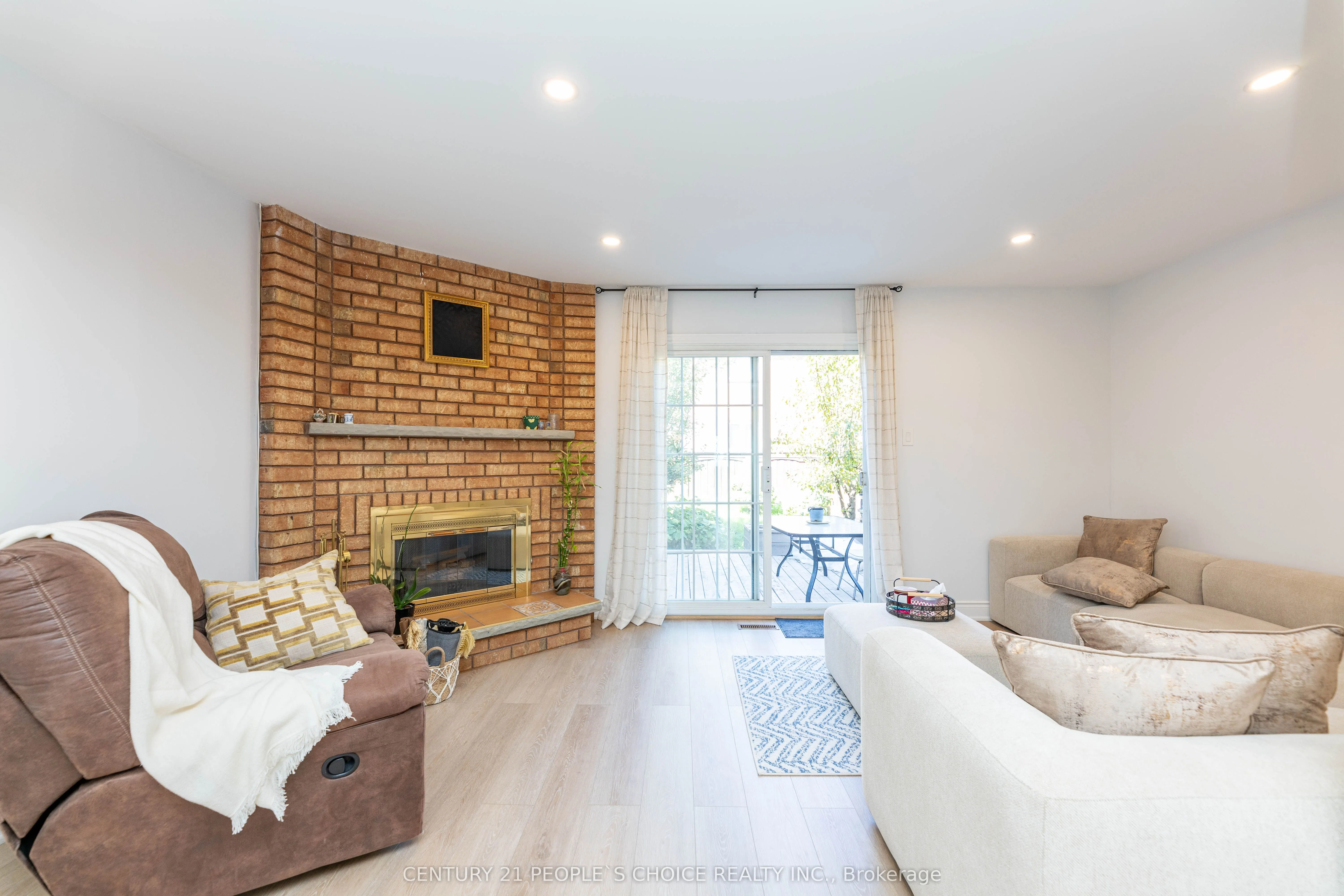 365 Tailfeather Crescent, #30