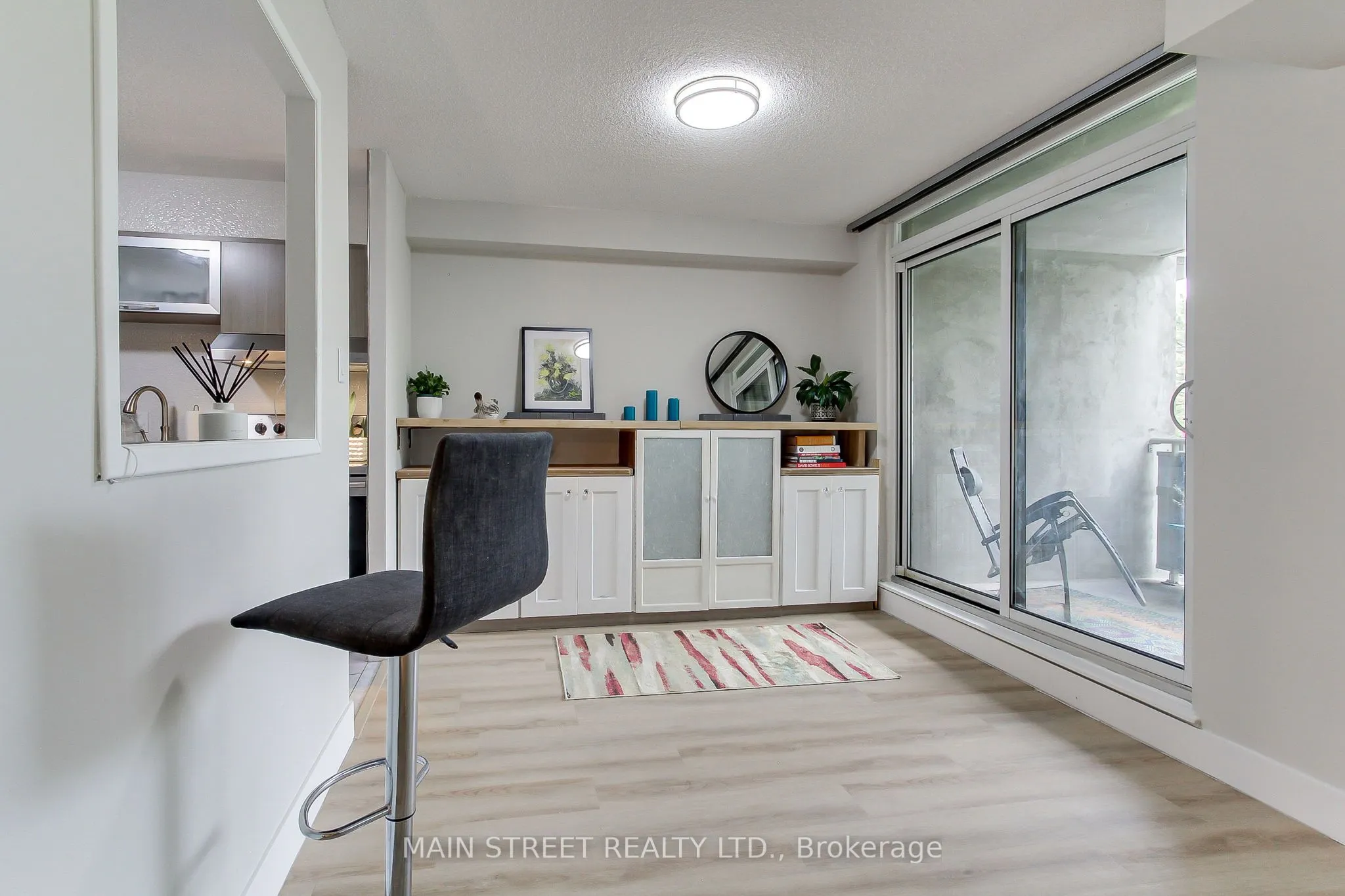 355 Rathburn Road E, #307