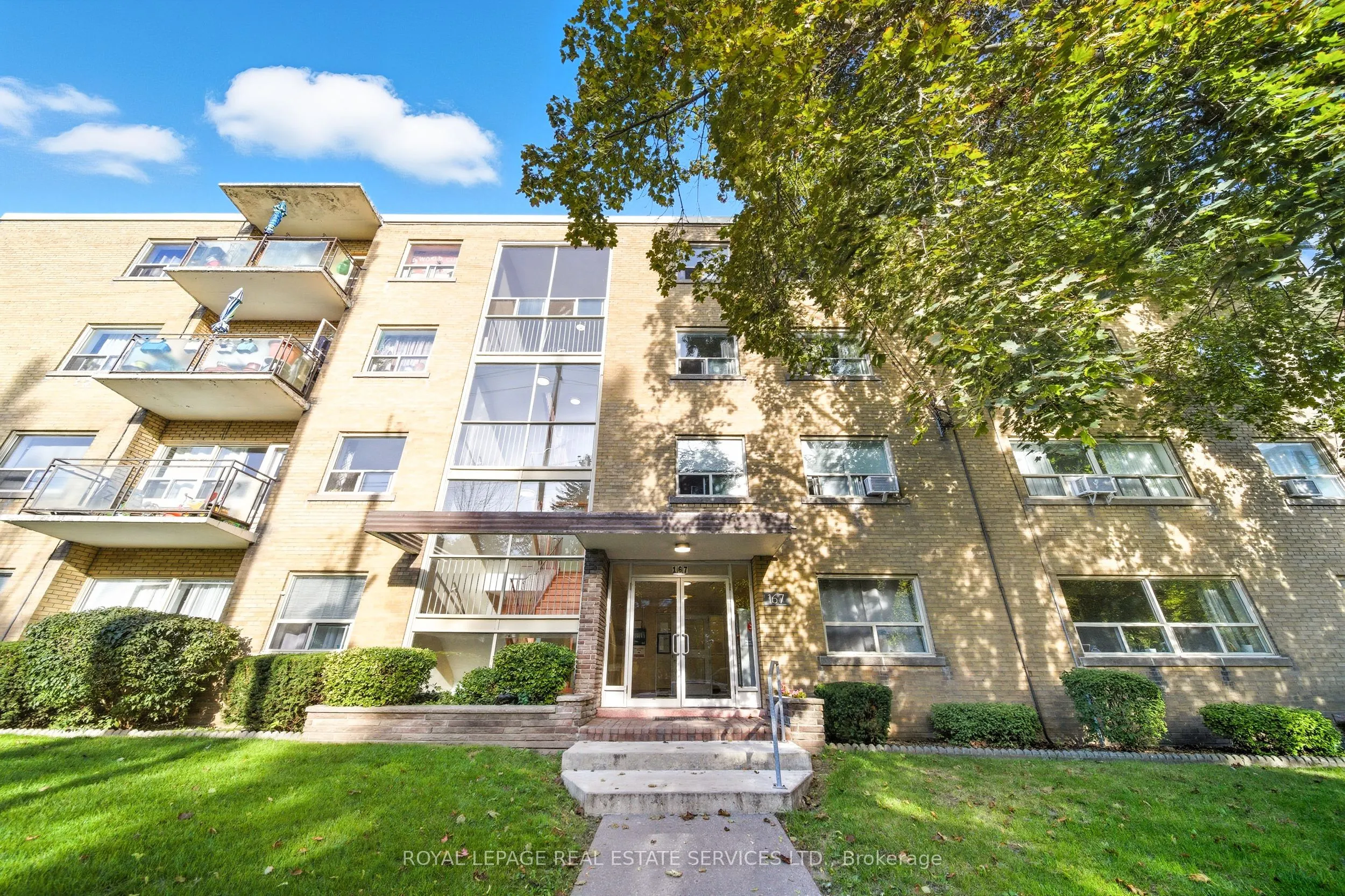 167 Stephen Drive, #207