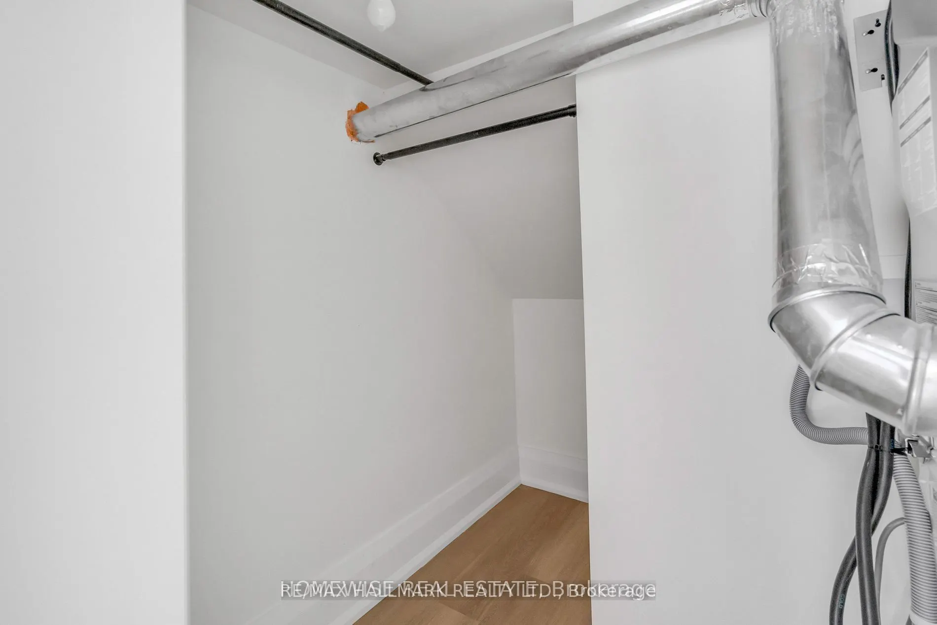 1542 King Street W, #1