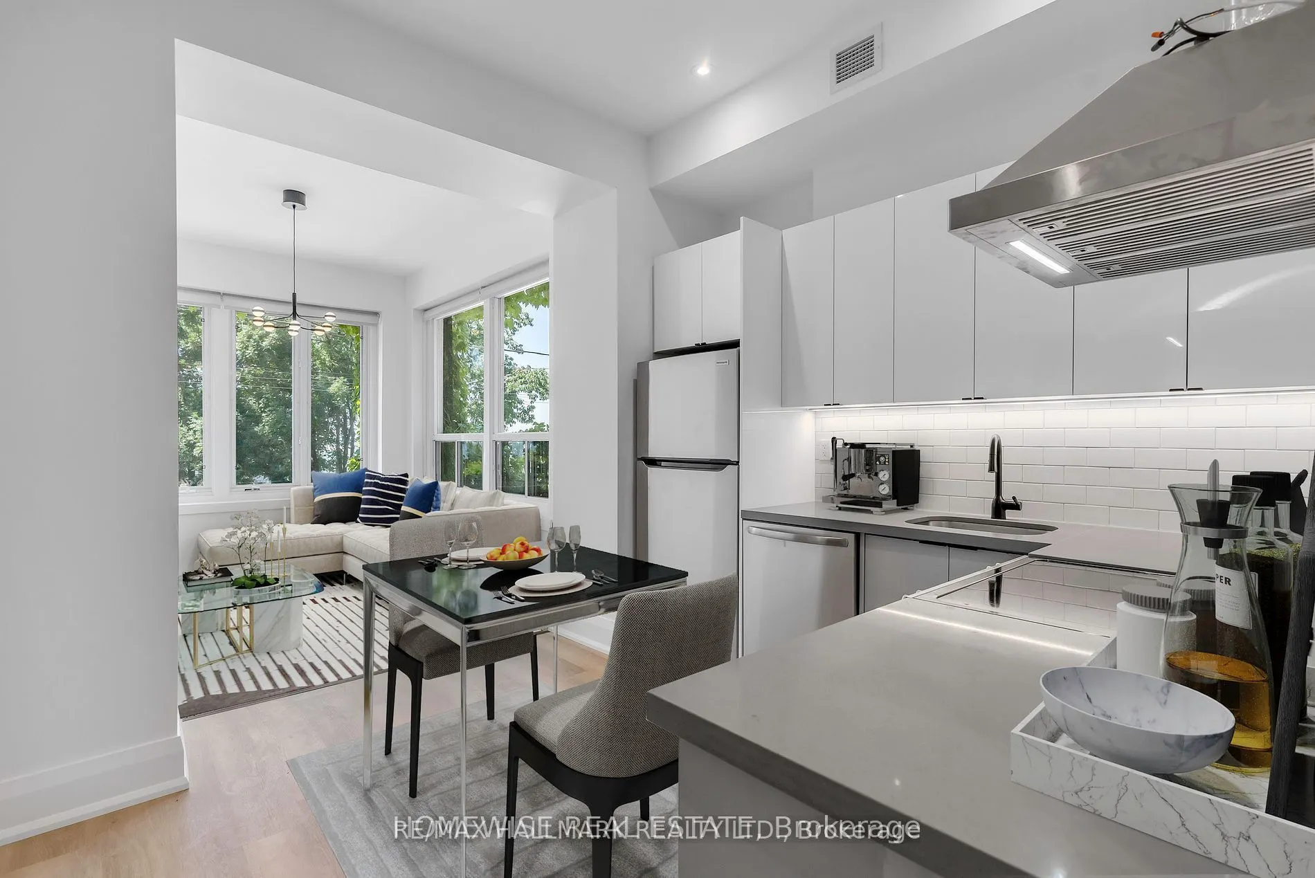 1542 King Street W, #1