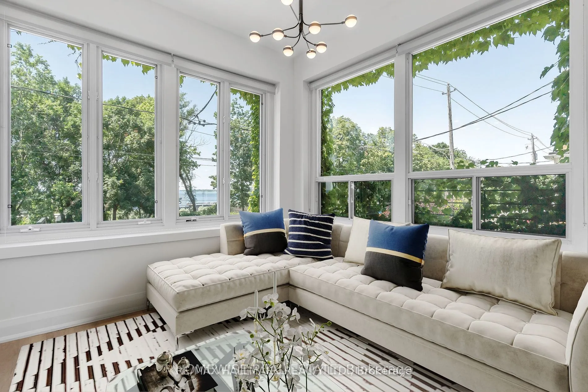 1542 King Street W, #1