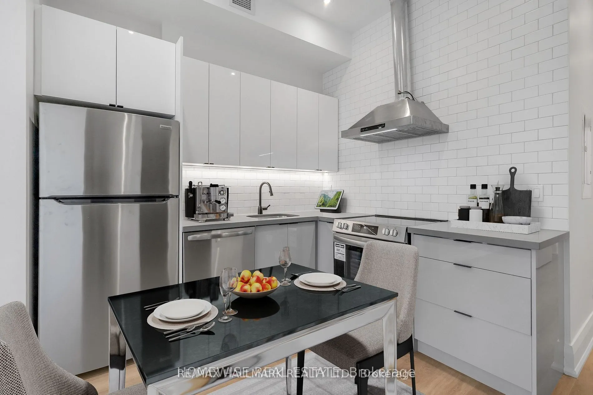 1542 King Street W, #1