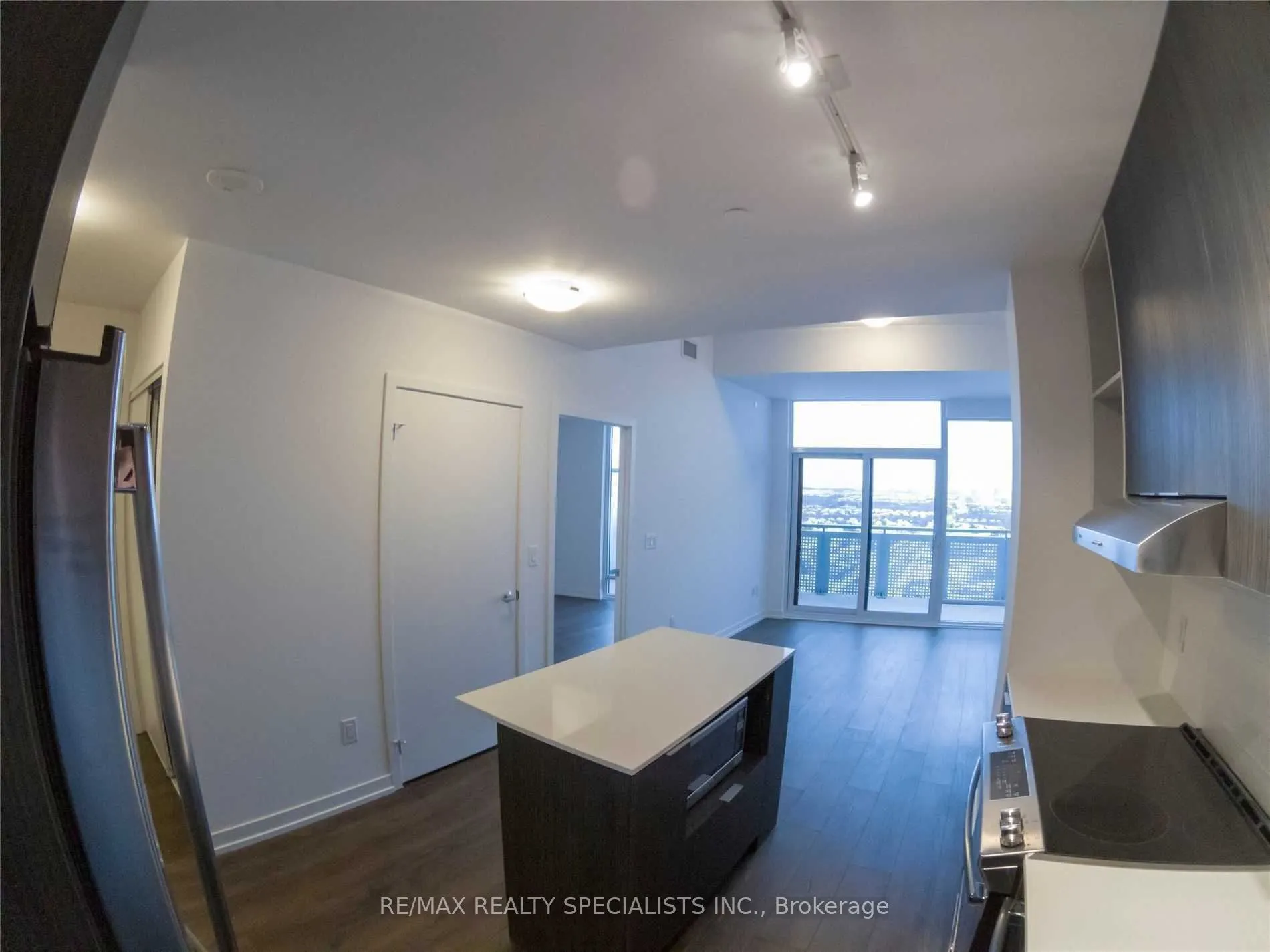 2520 Eglinton Avenue W, #1407
