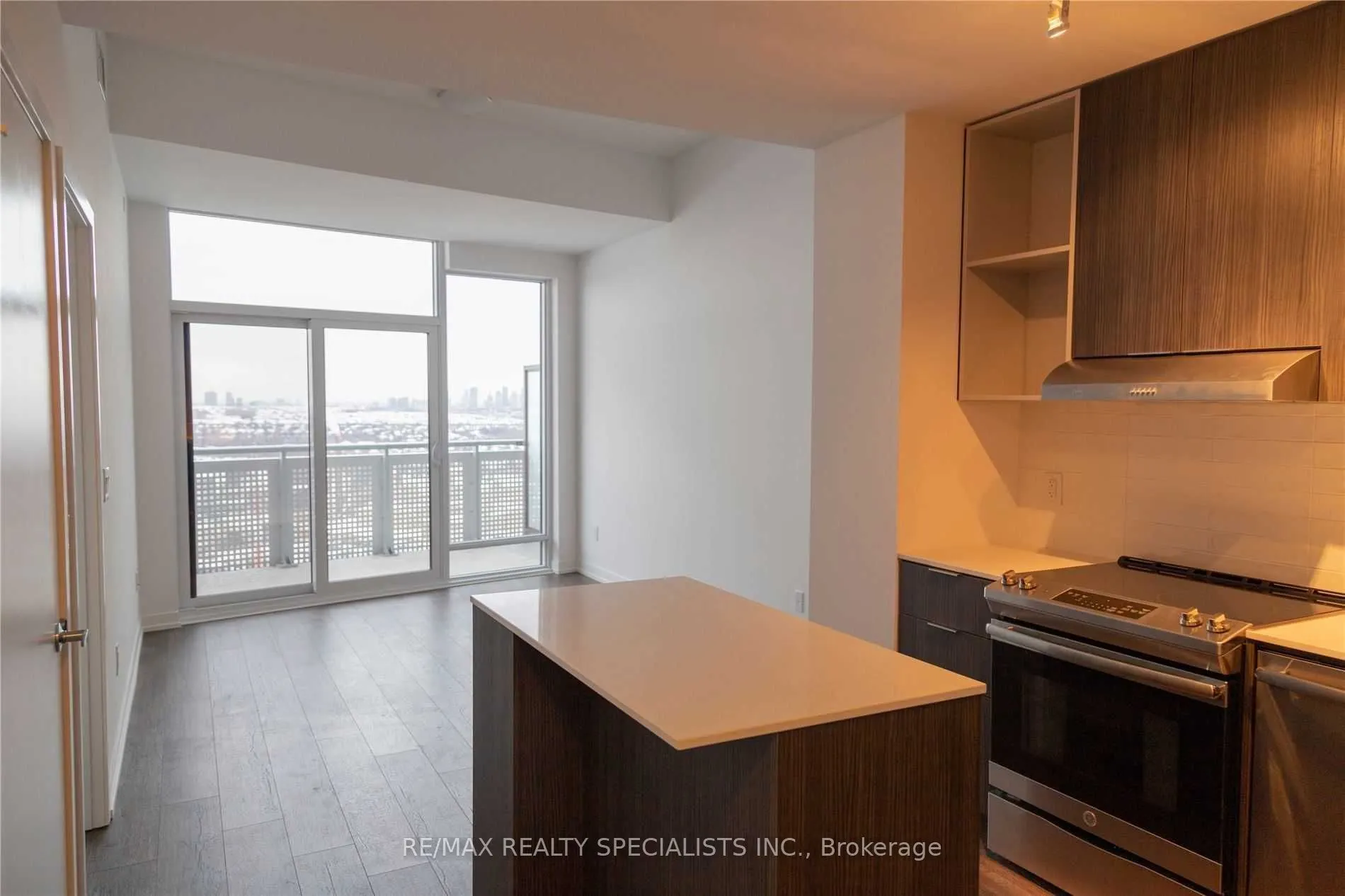 2520 Eglinton Avenue W, #1407