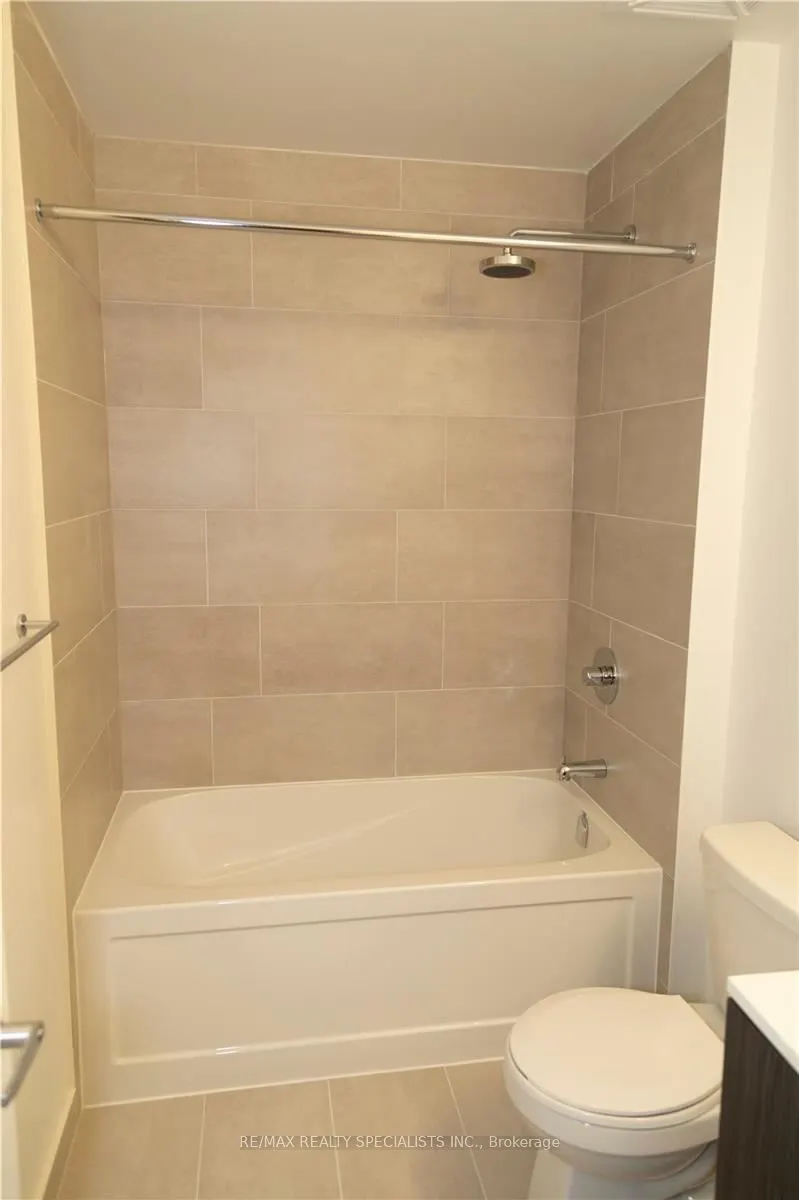 2520 Eglinton Avenue W, #1407