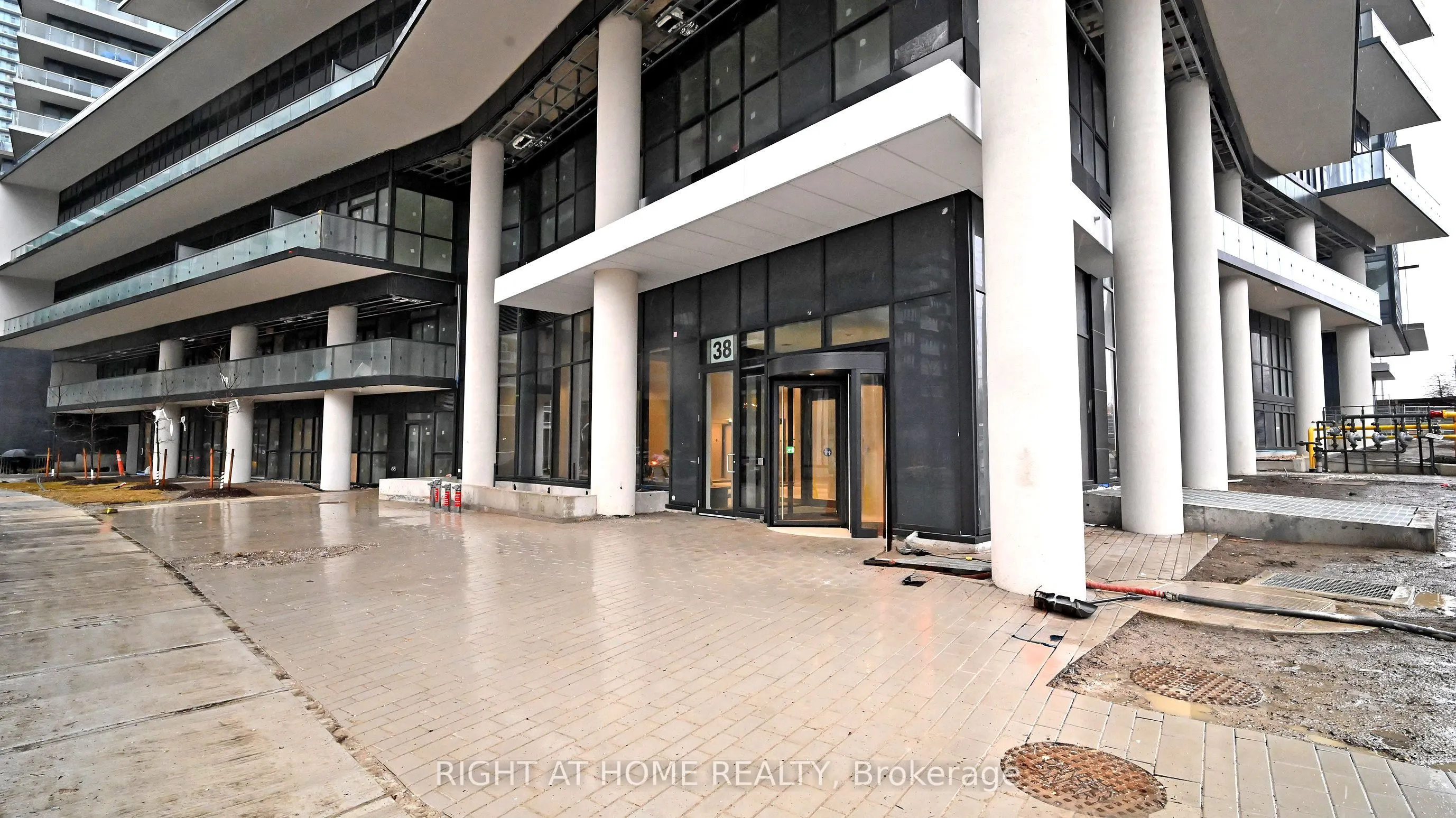 38 Annie Craig Drive, #408