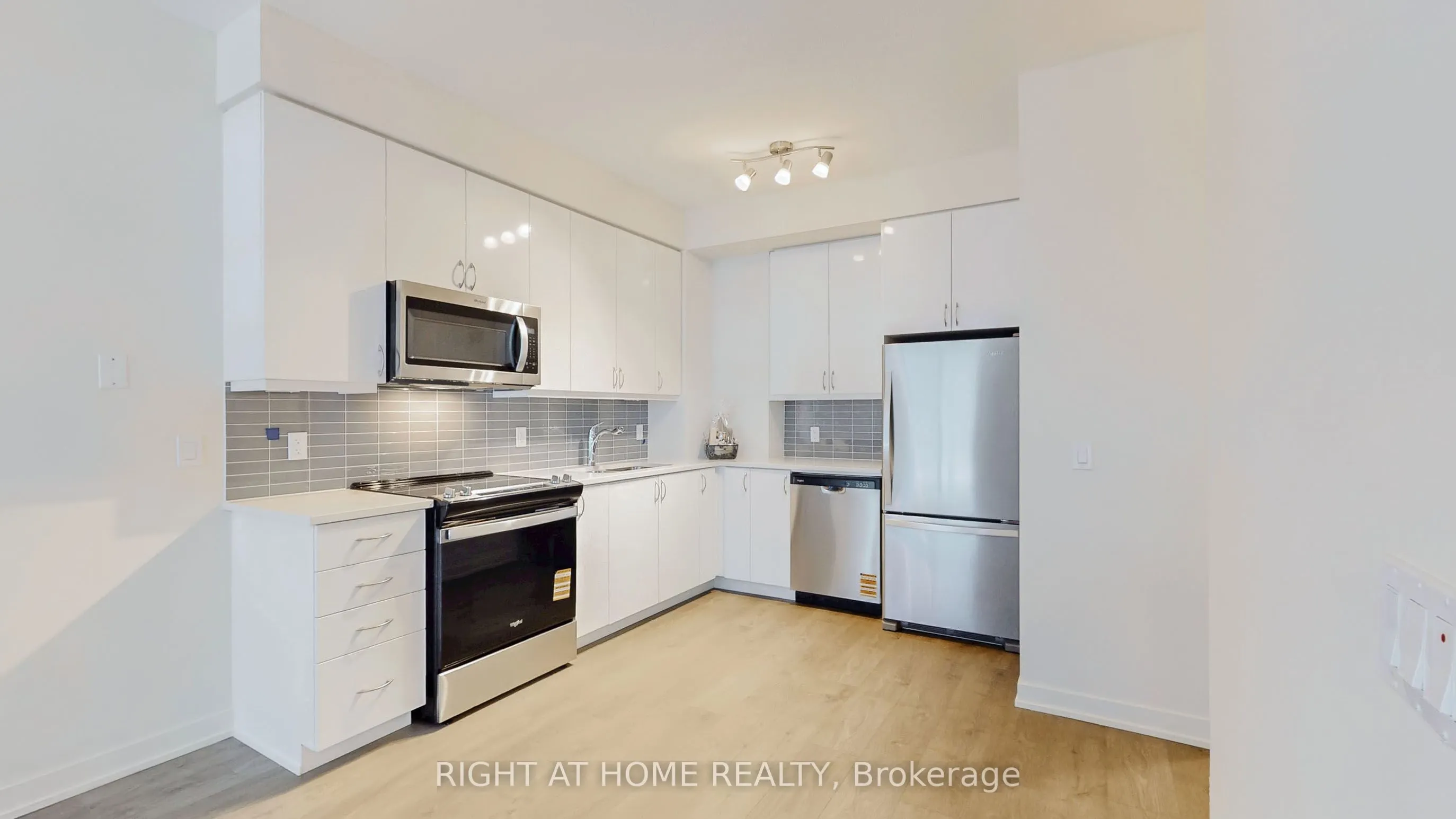38 Annie Craig Drive, #408