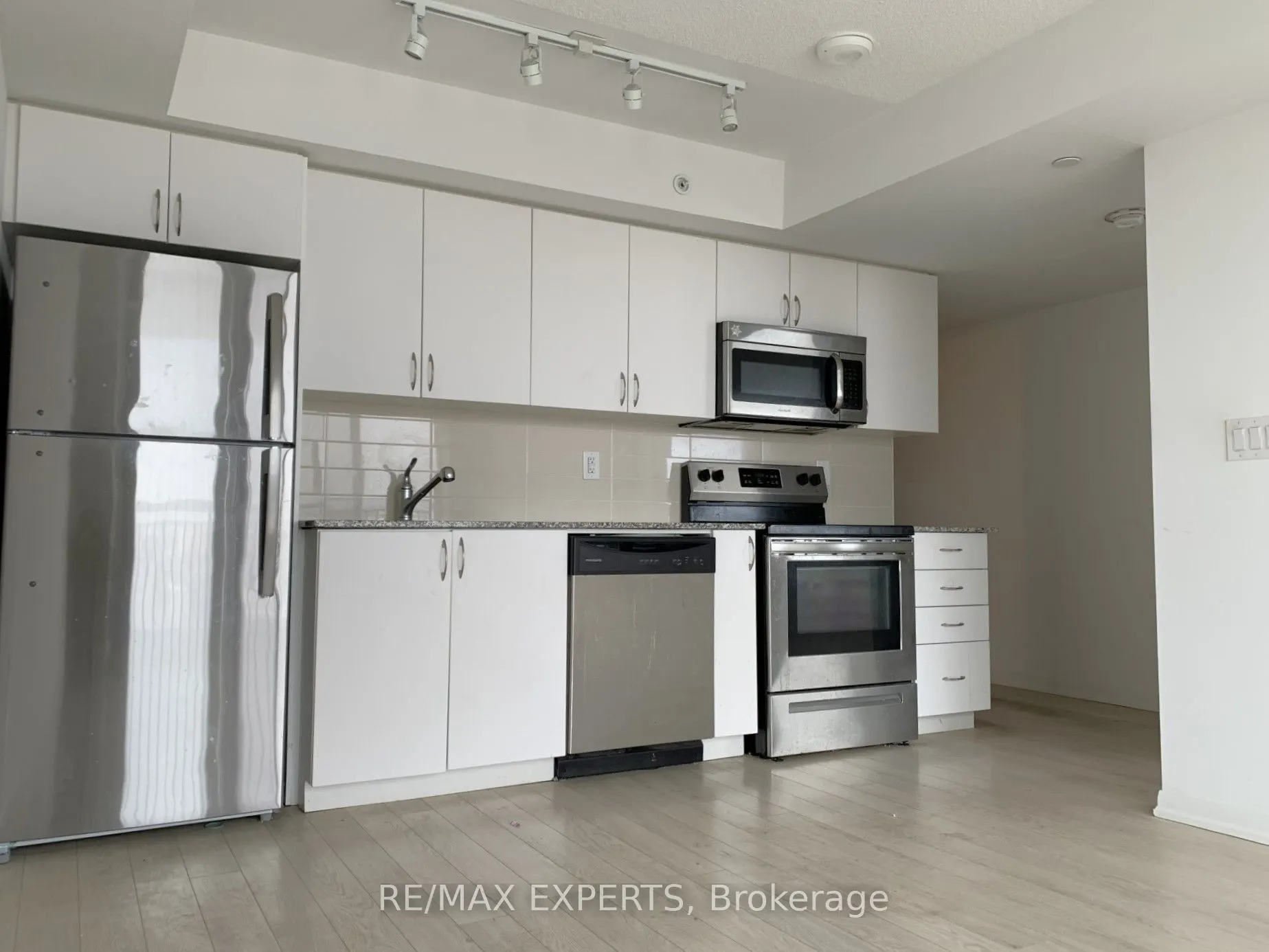 3091 Dufferin Street, #1404