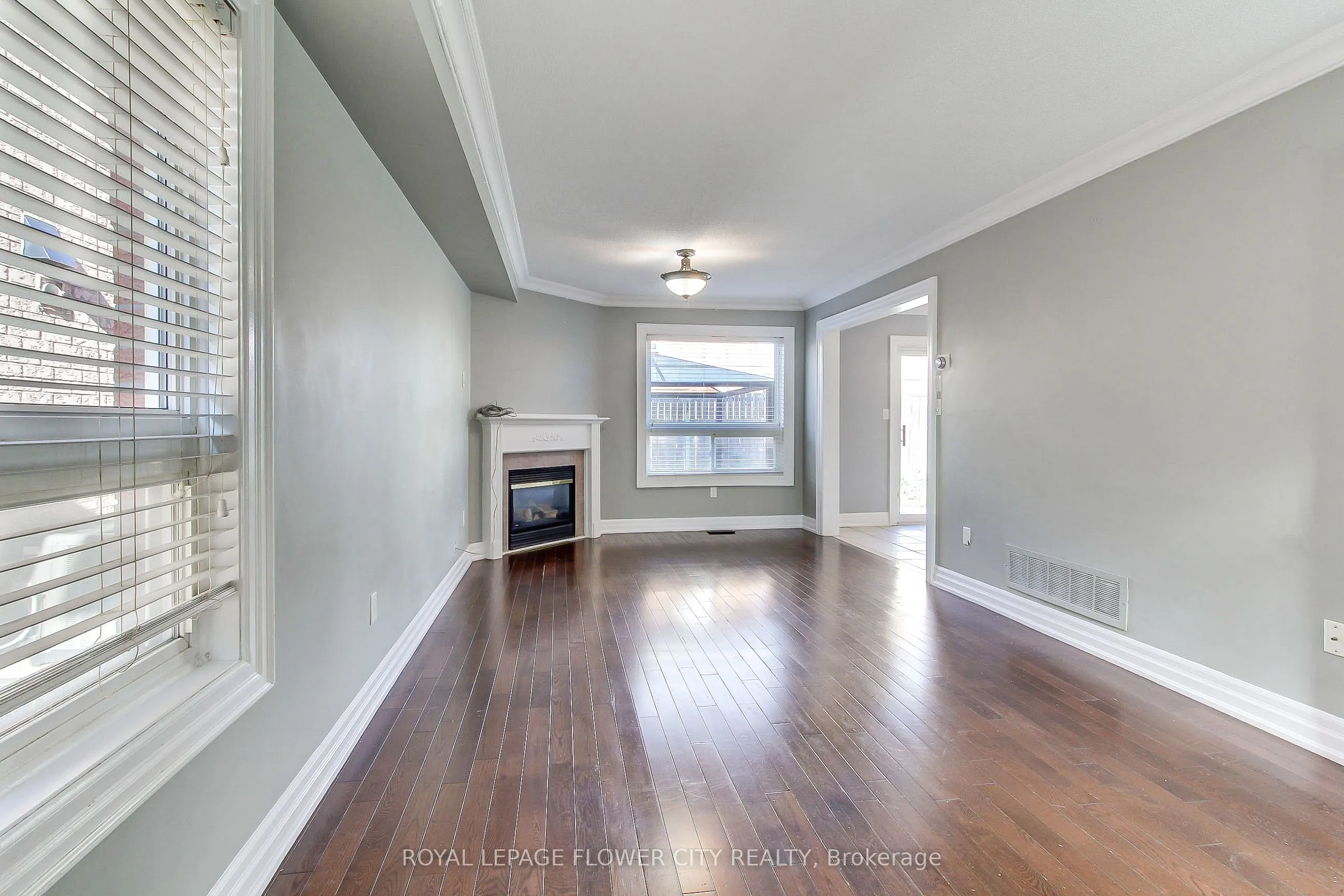 38 Milkweed Crescent, #Upper