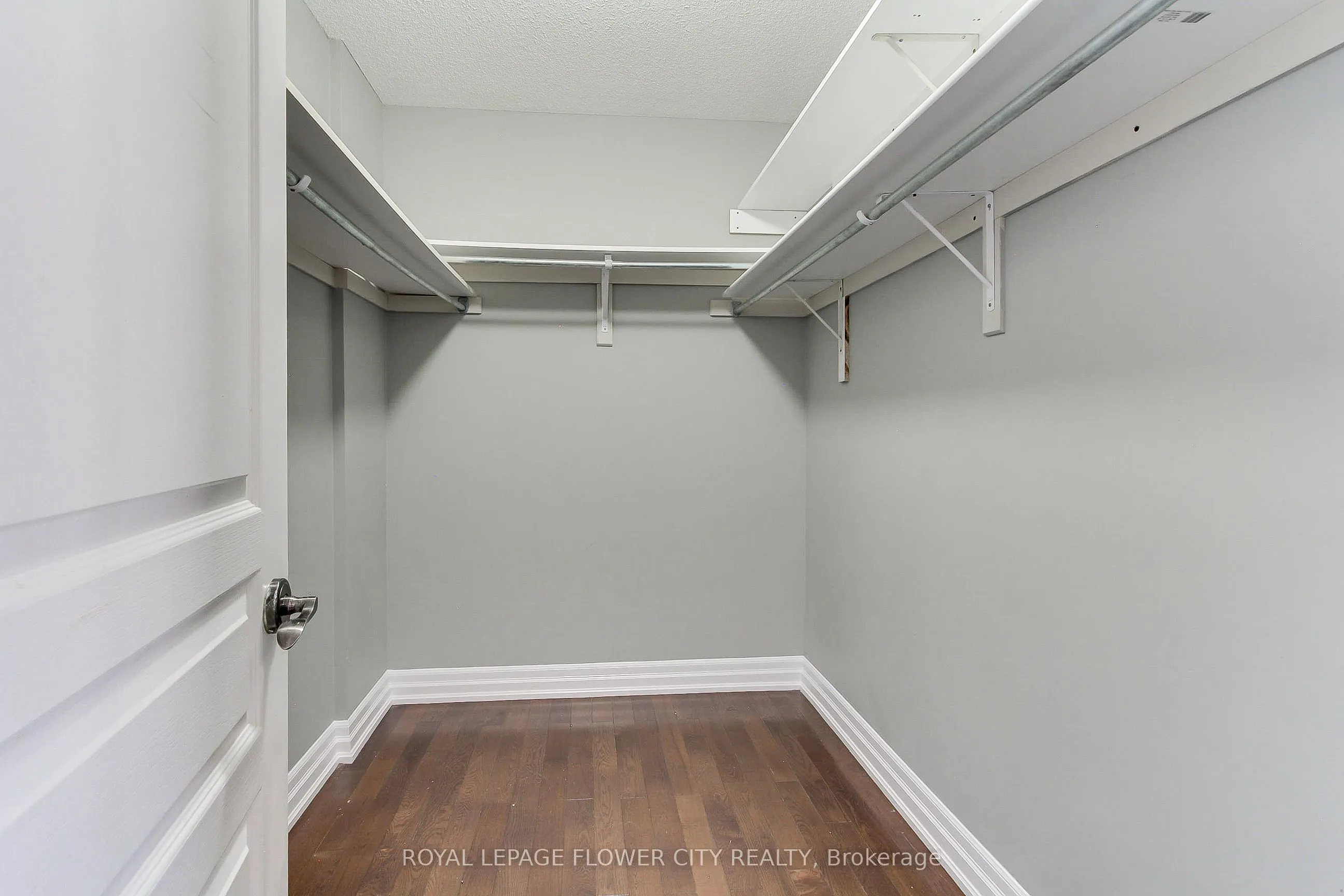 38 Milkweed Crescent, #Upper