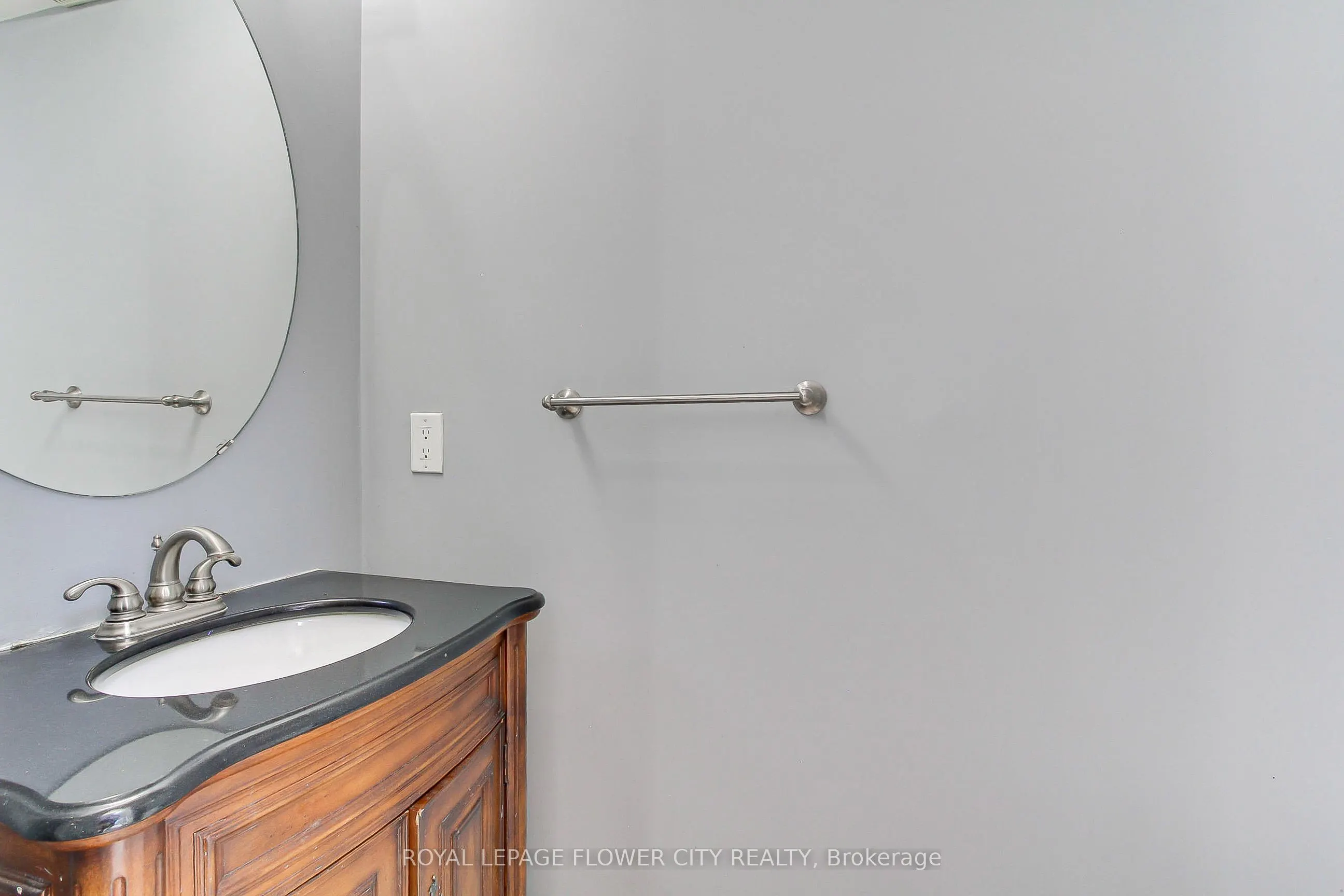 38 Milkweed Crescent, #Upper