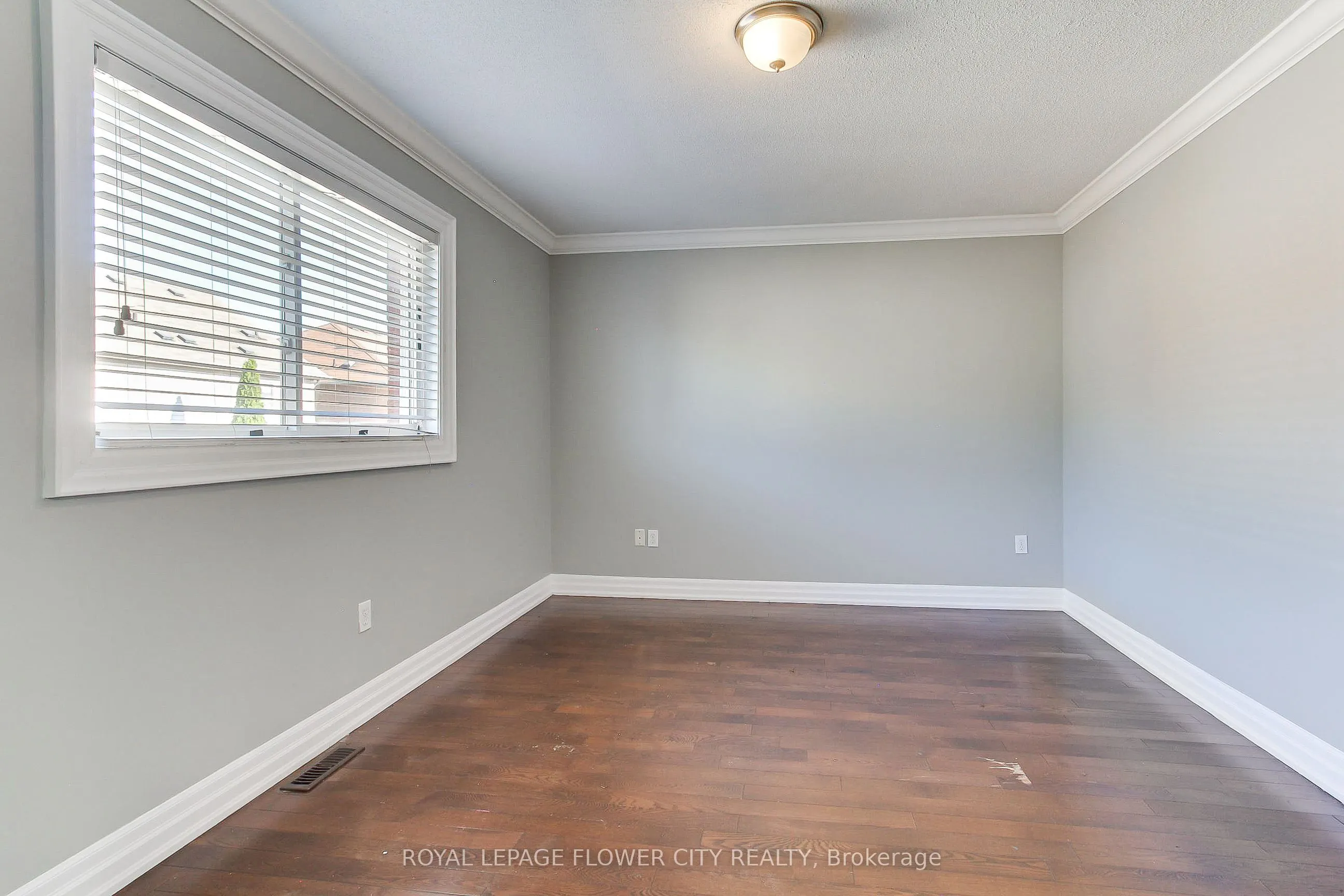 38 Milkweed Crescent, #Upper