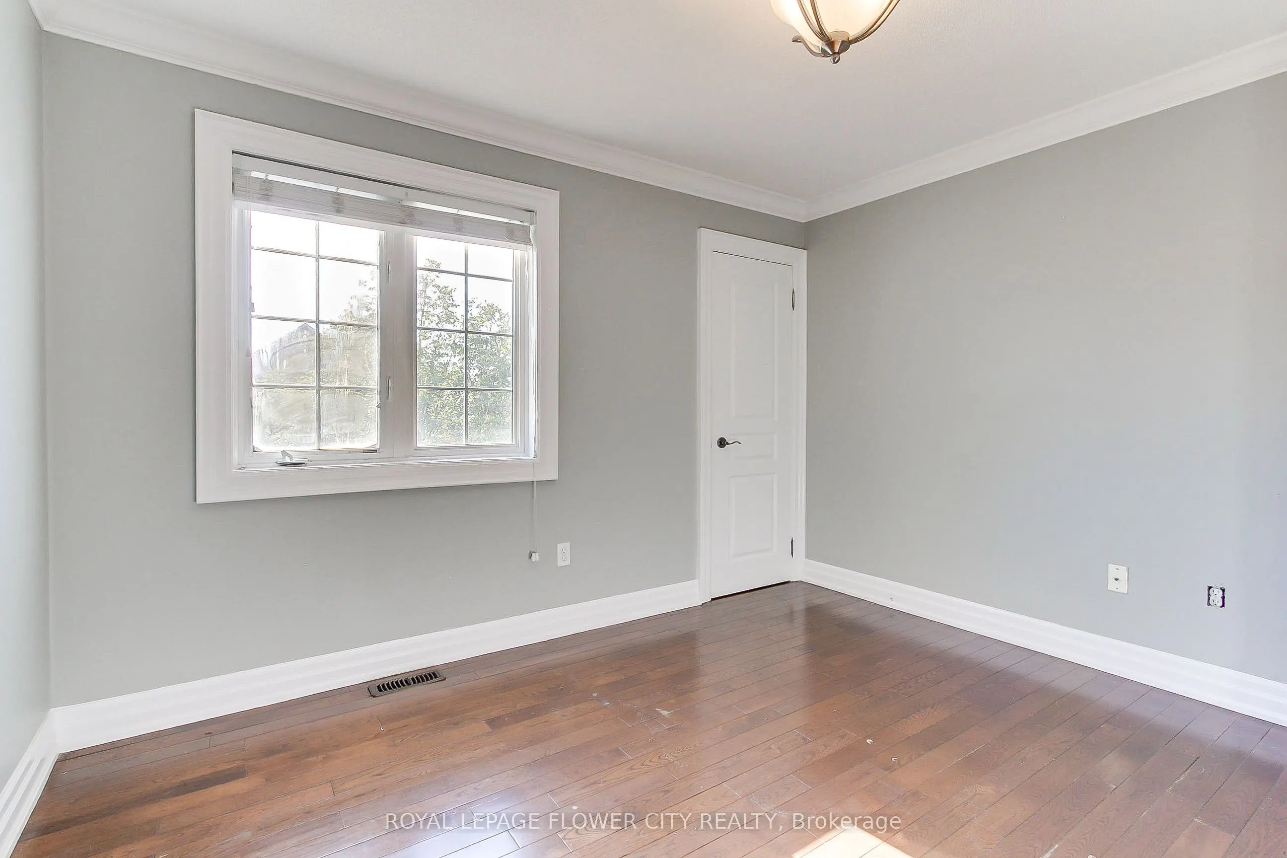 38 Milkweed Crescent, #Upper