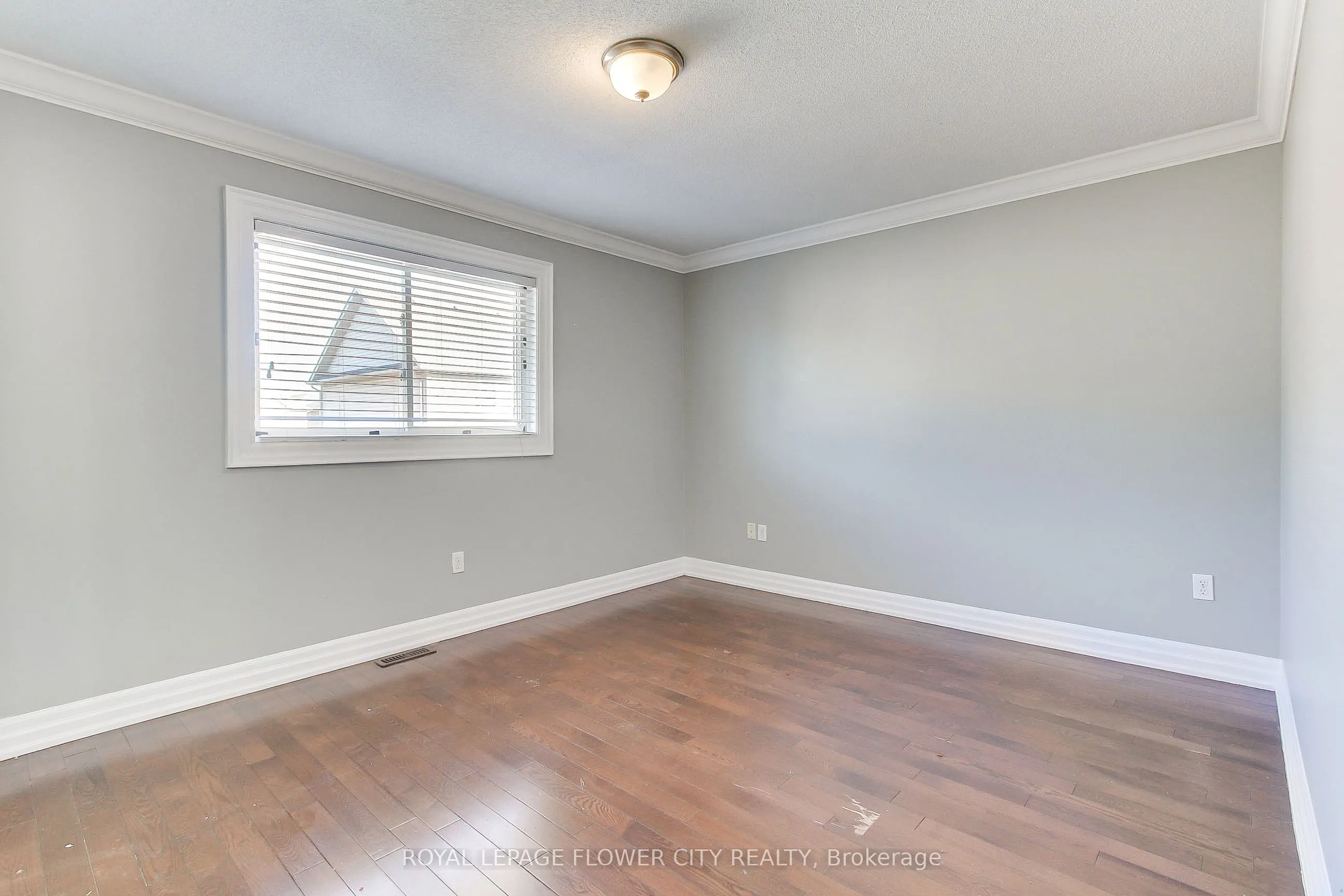 38 Milkweed Crescent, #Upper