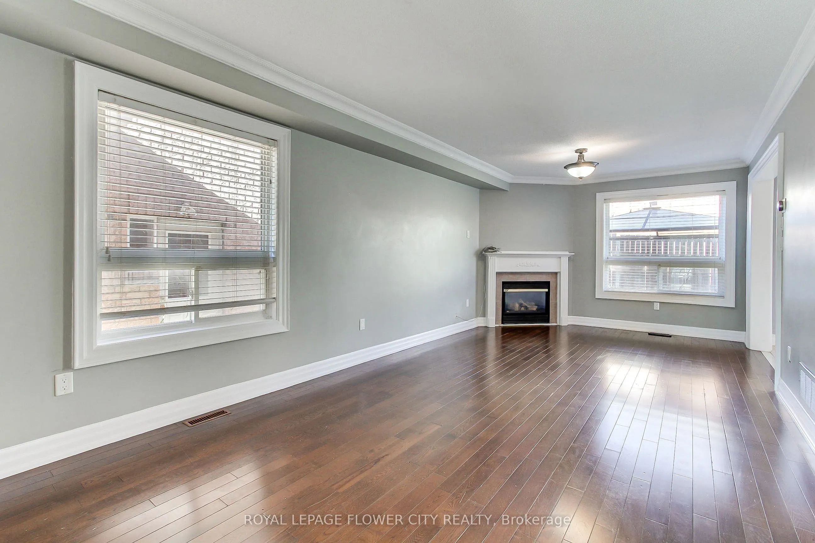 38 Milkweed Crescent, #Upper