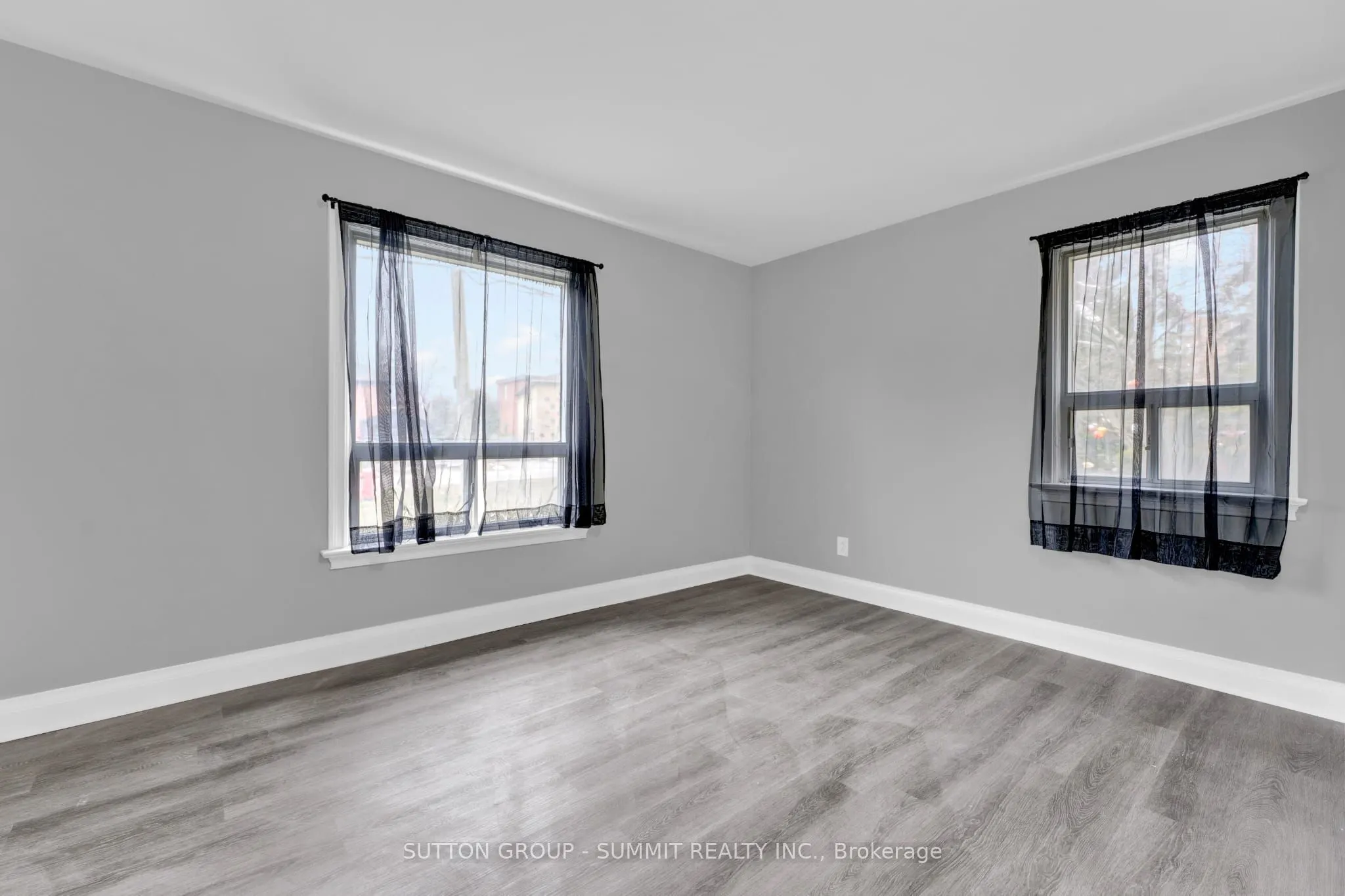 17 Ben Machree Drive W