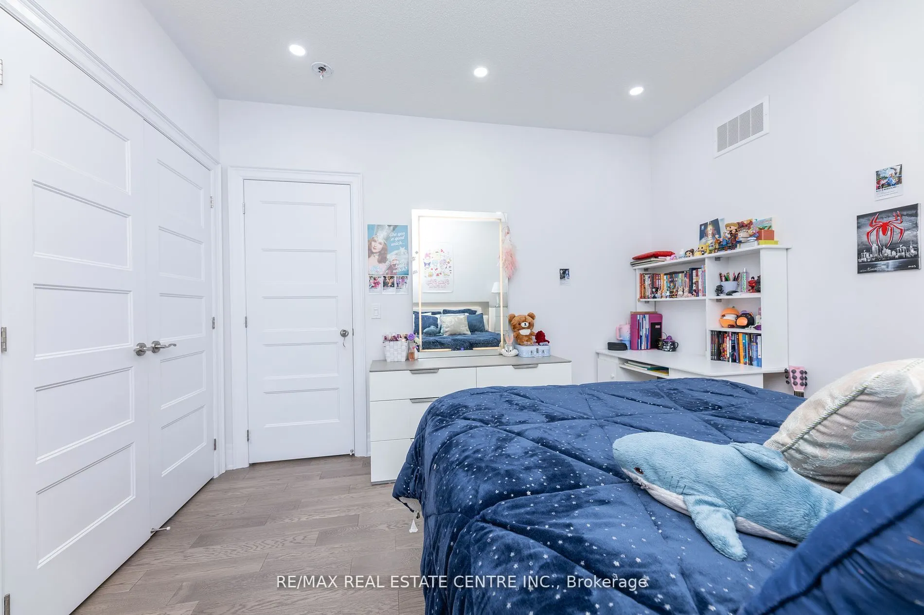 3422 Post Road N