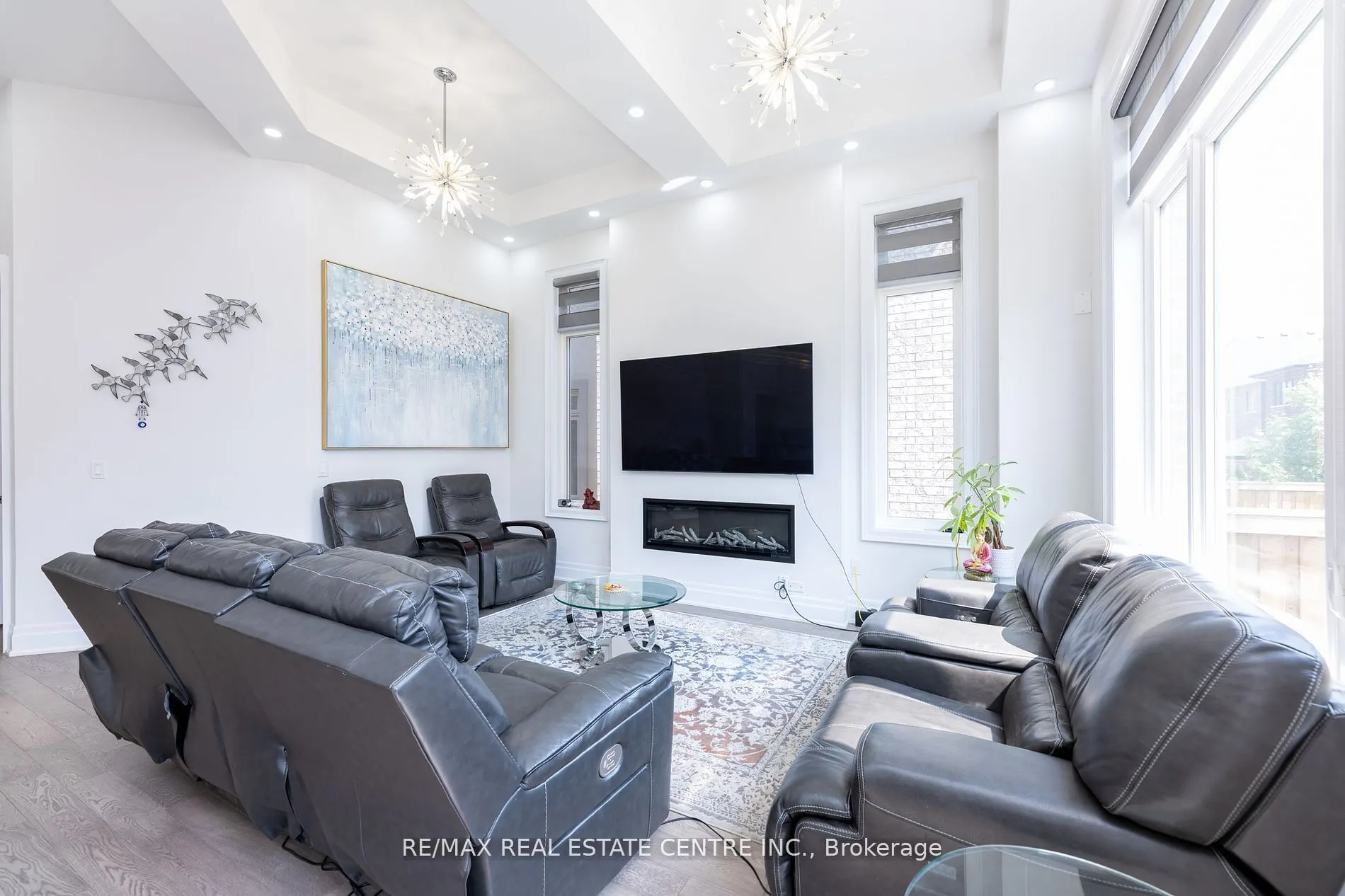 3422 Post Road N