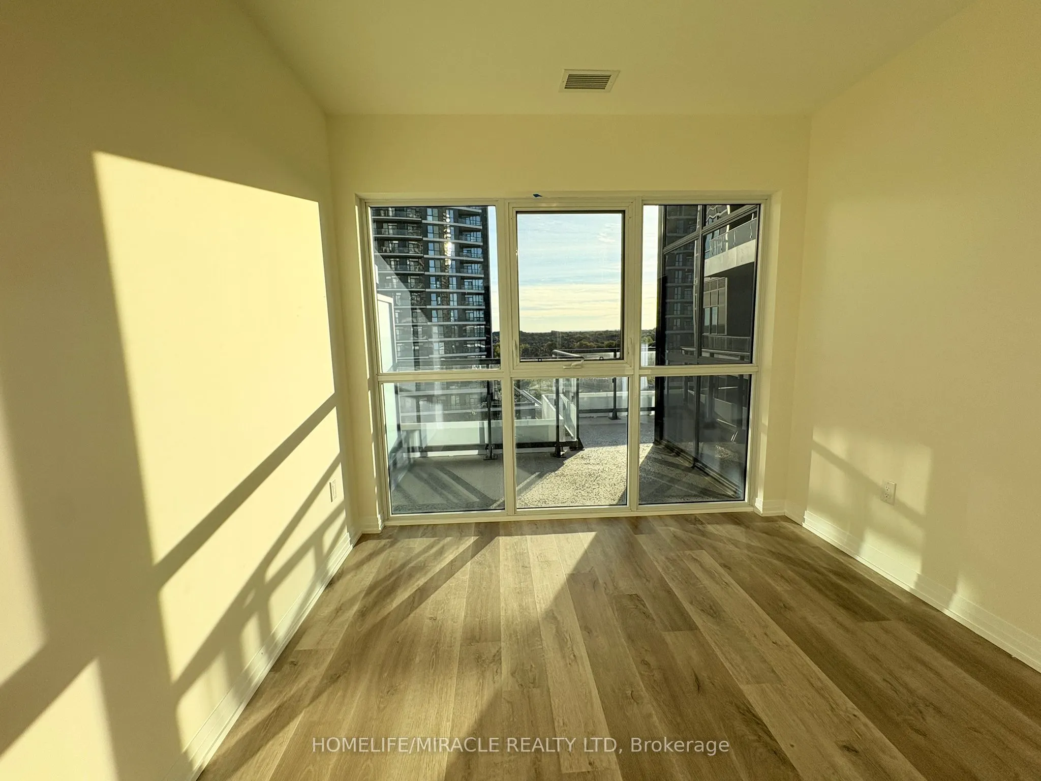 15 Watergarden Drive, #615