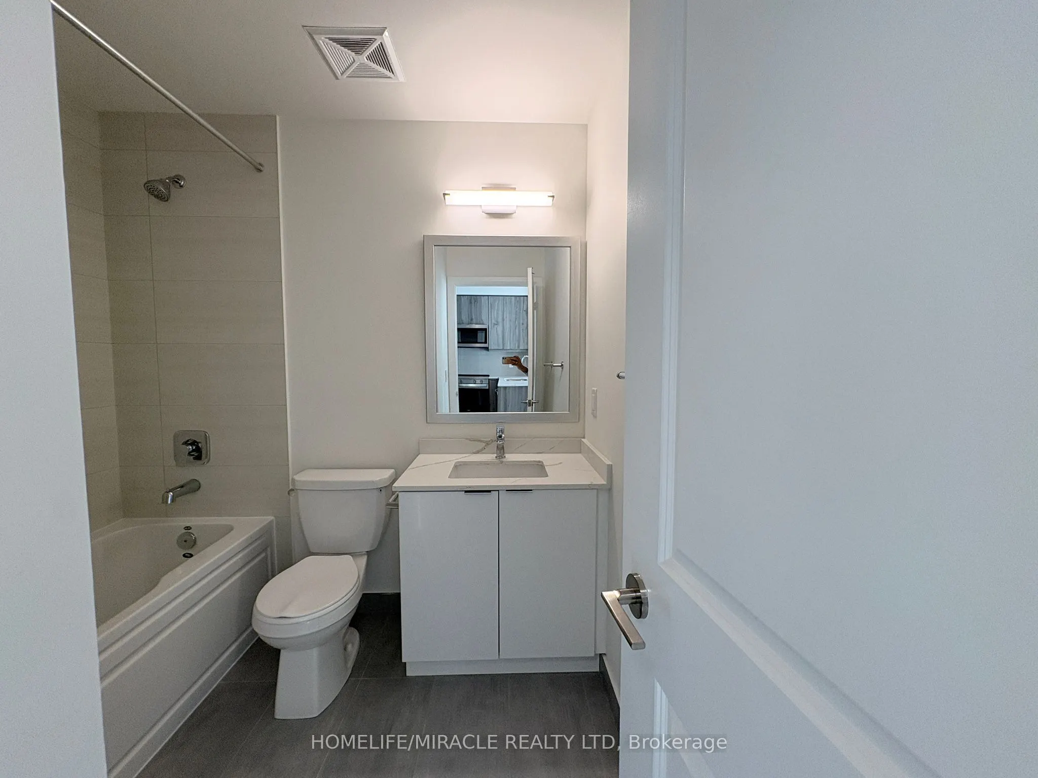 15 Watergarden Drive, #615