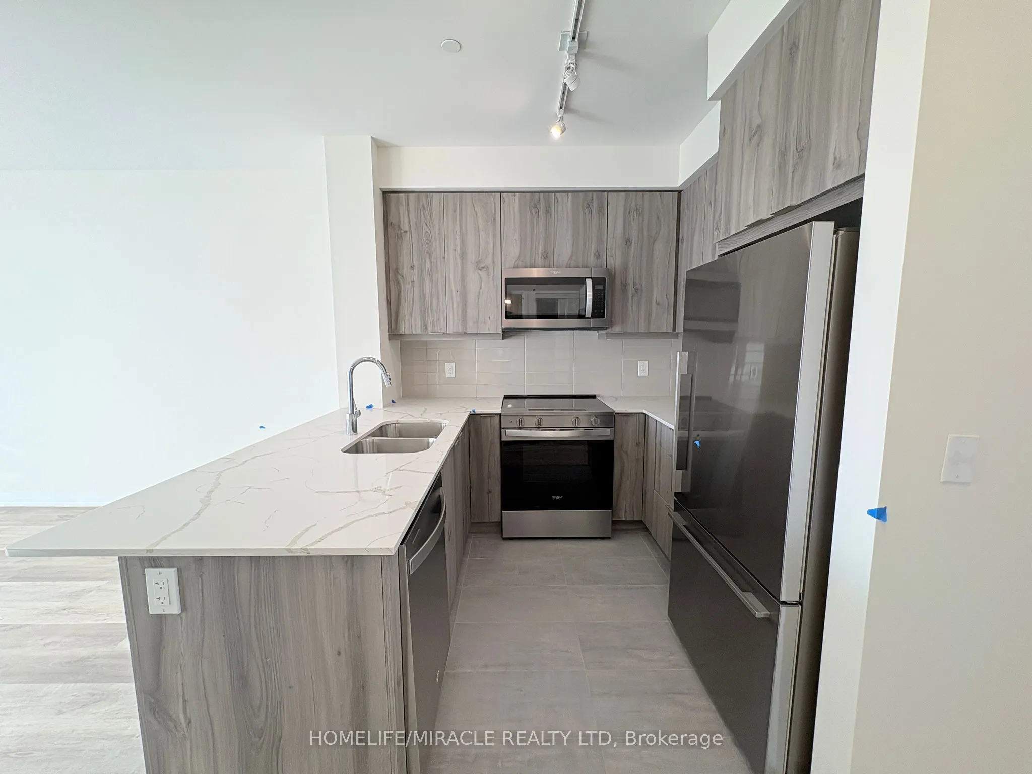 15 Watergarden Drive, #615