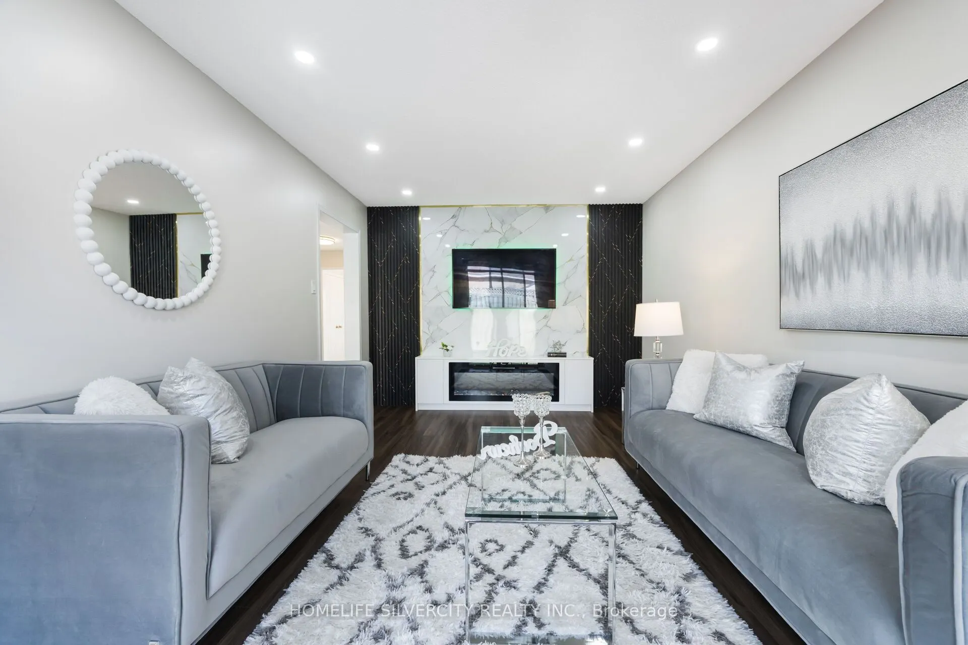 64 Clydesdale Circle