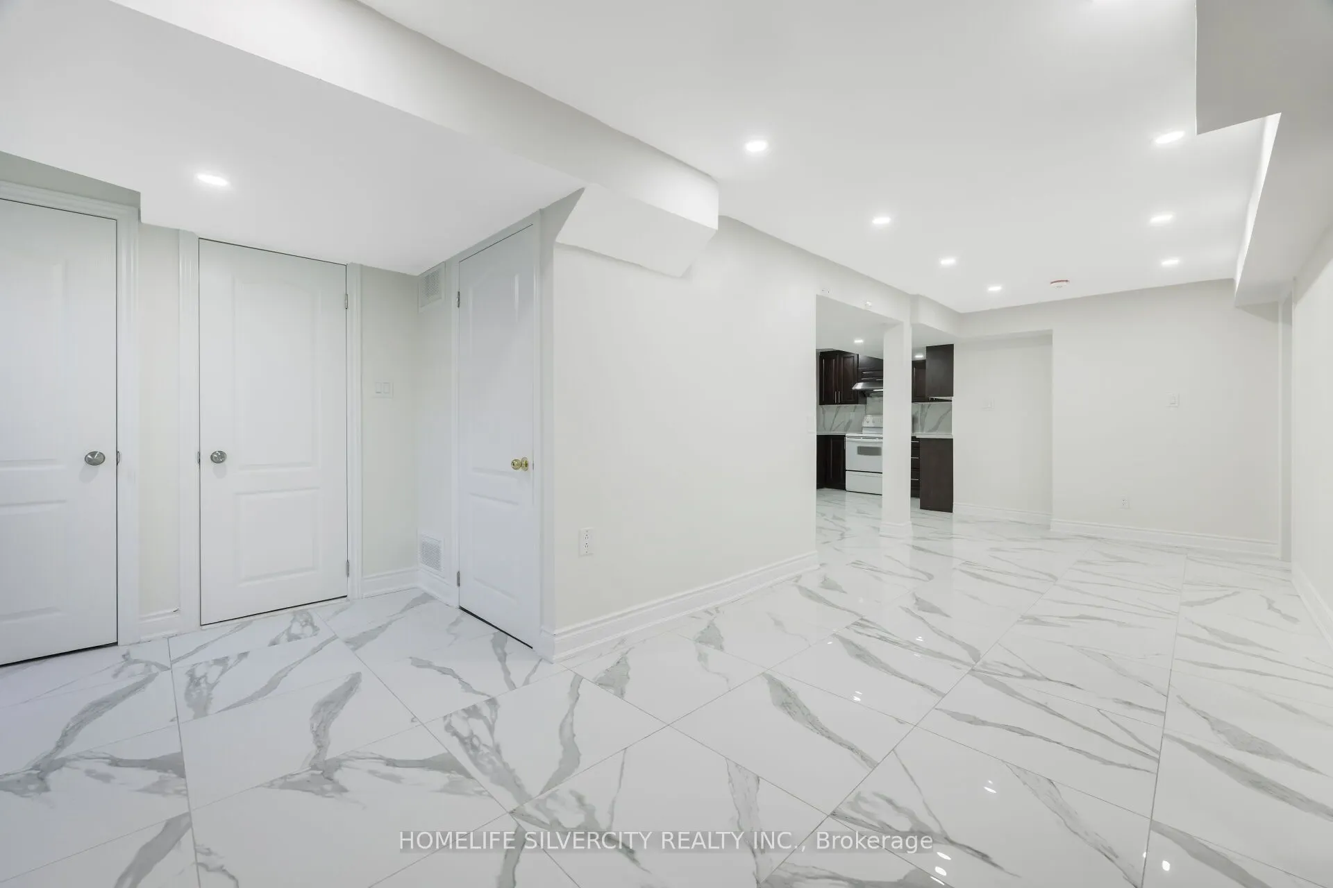64 Clydesdale Circle