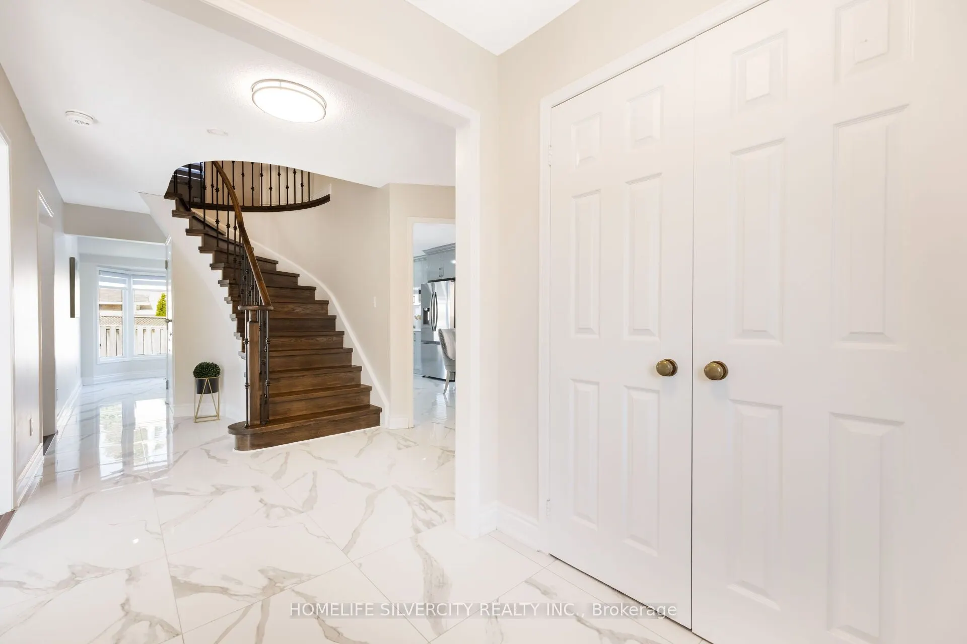 64 Clydesdale Circle