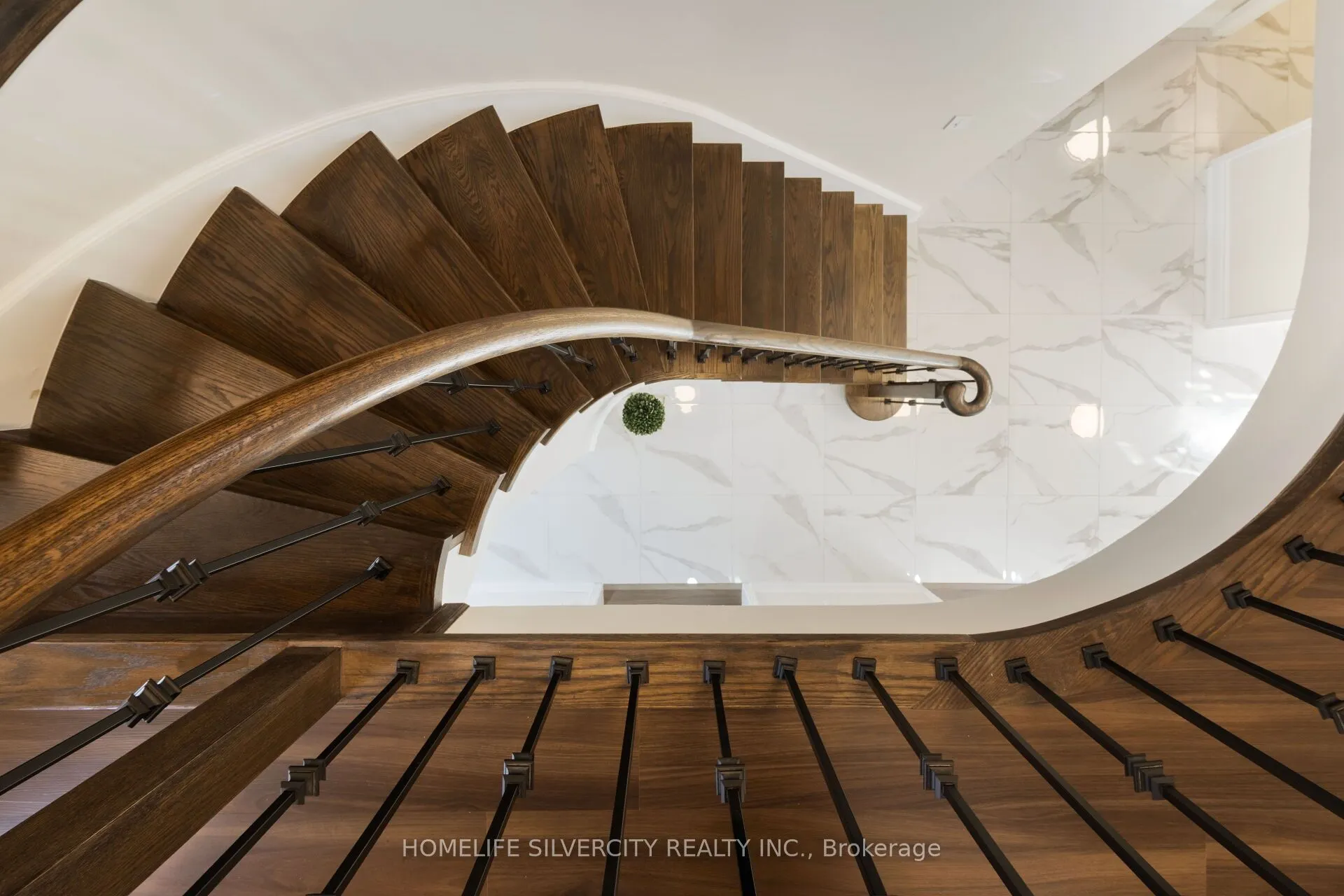 64 Clydesdale Circle