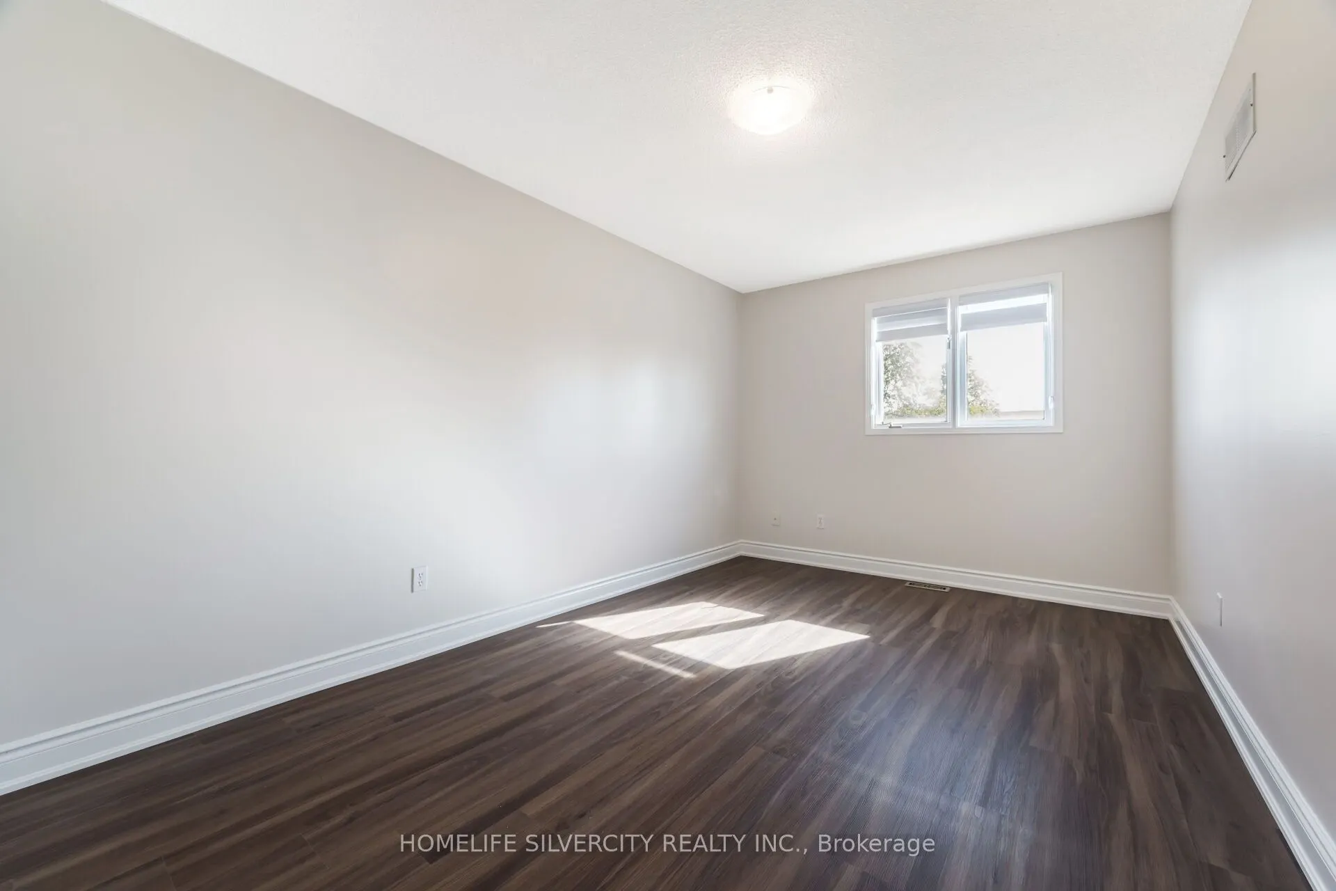 64 Clydesdale Circle