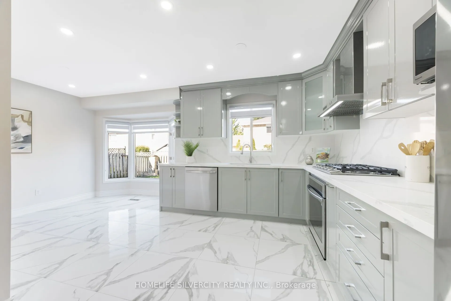 64 Clydesdale Circle