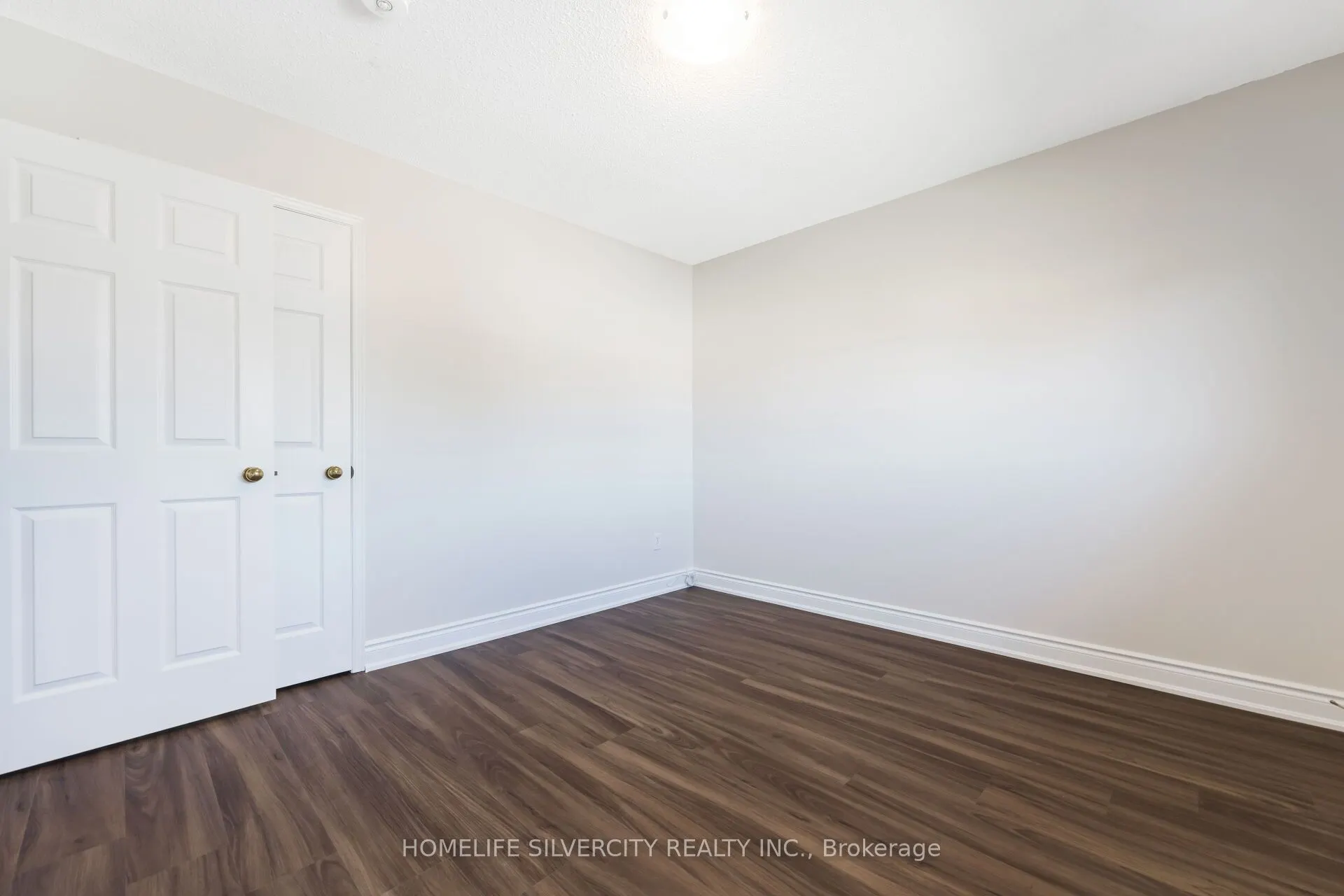 64 Clydesdale Circle