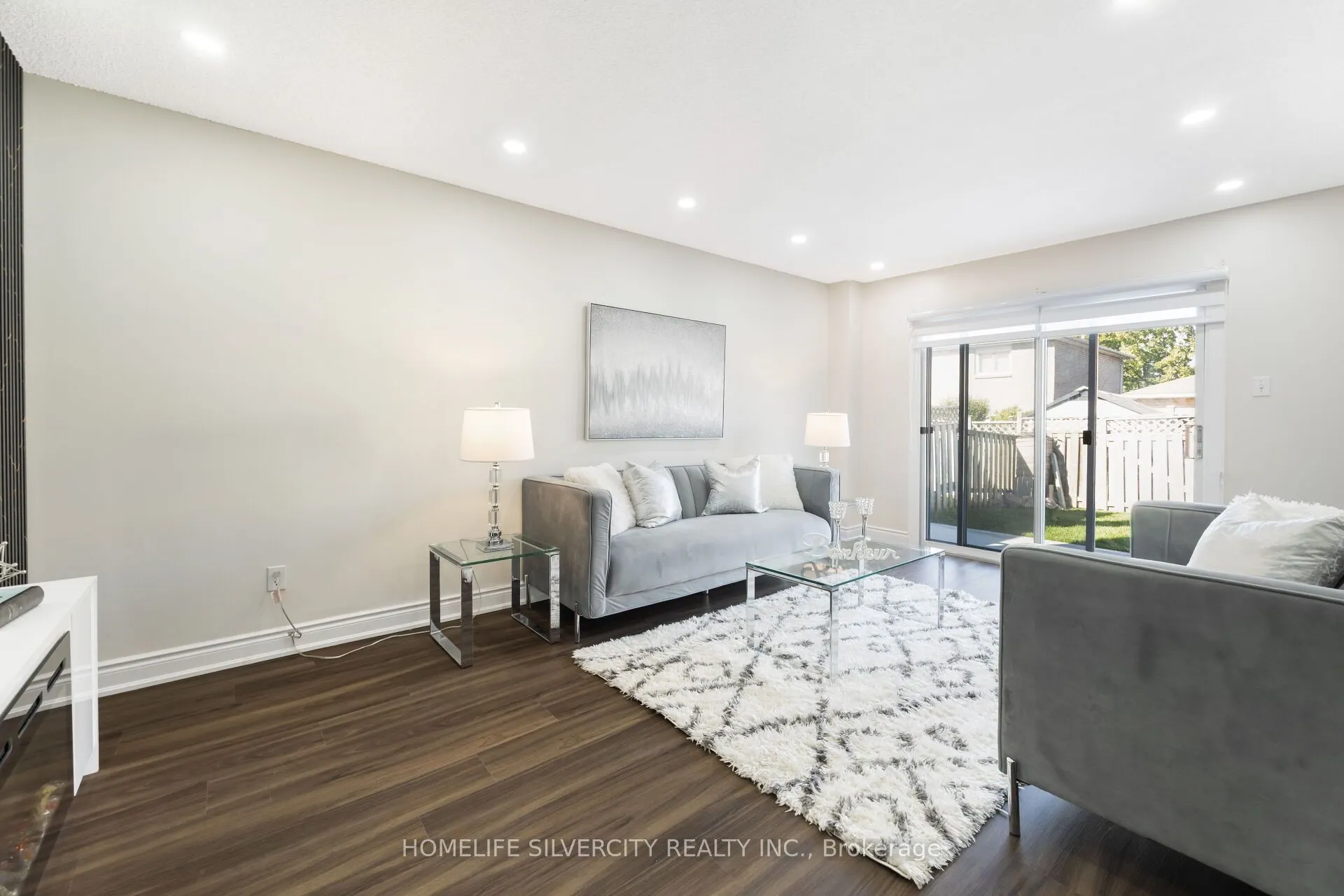 64 Clydesdale Circle