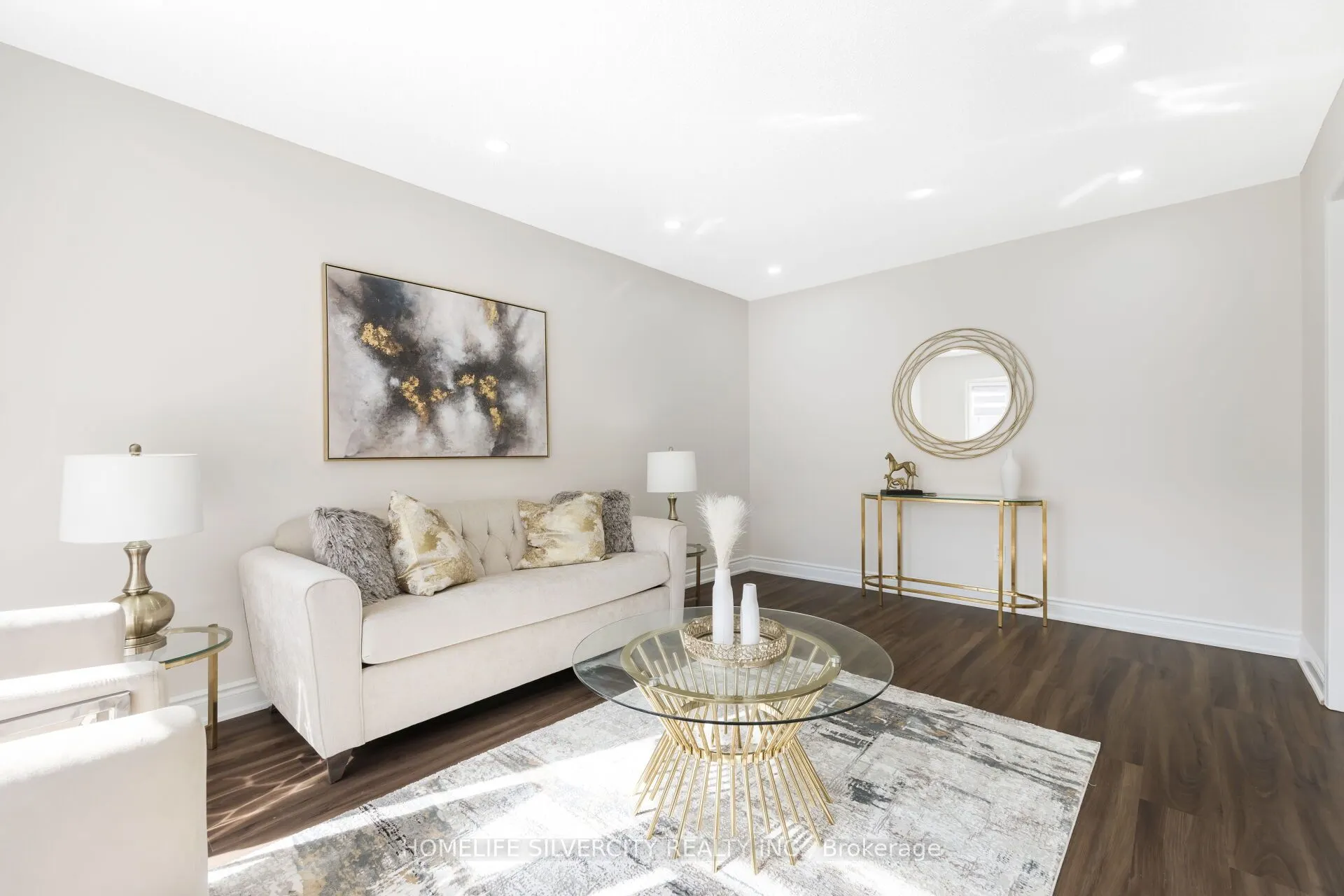 64 Clydesdale Circle