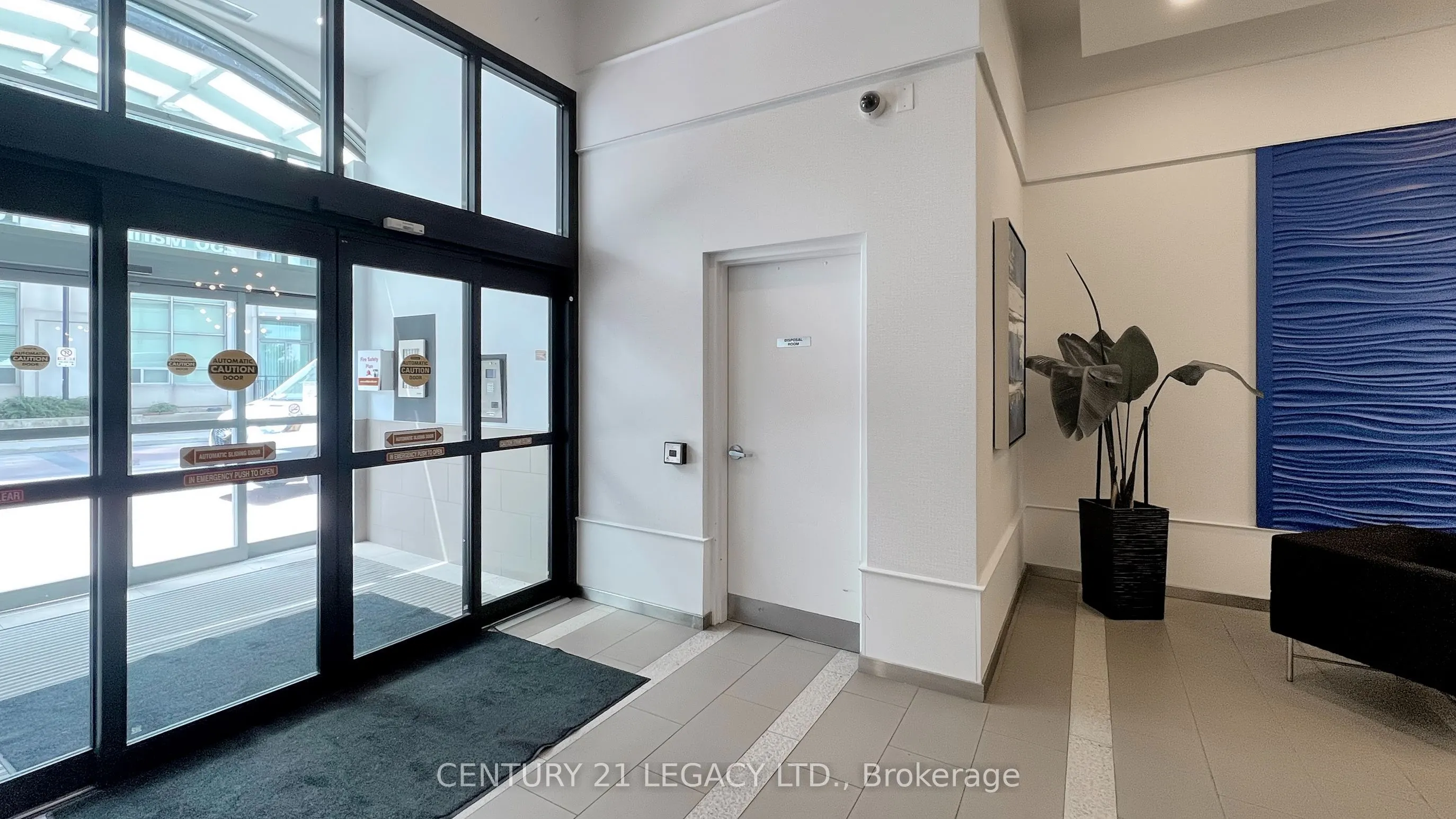 200 Manitoba Street, #433
