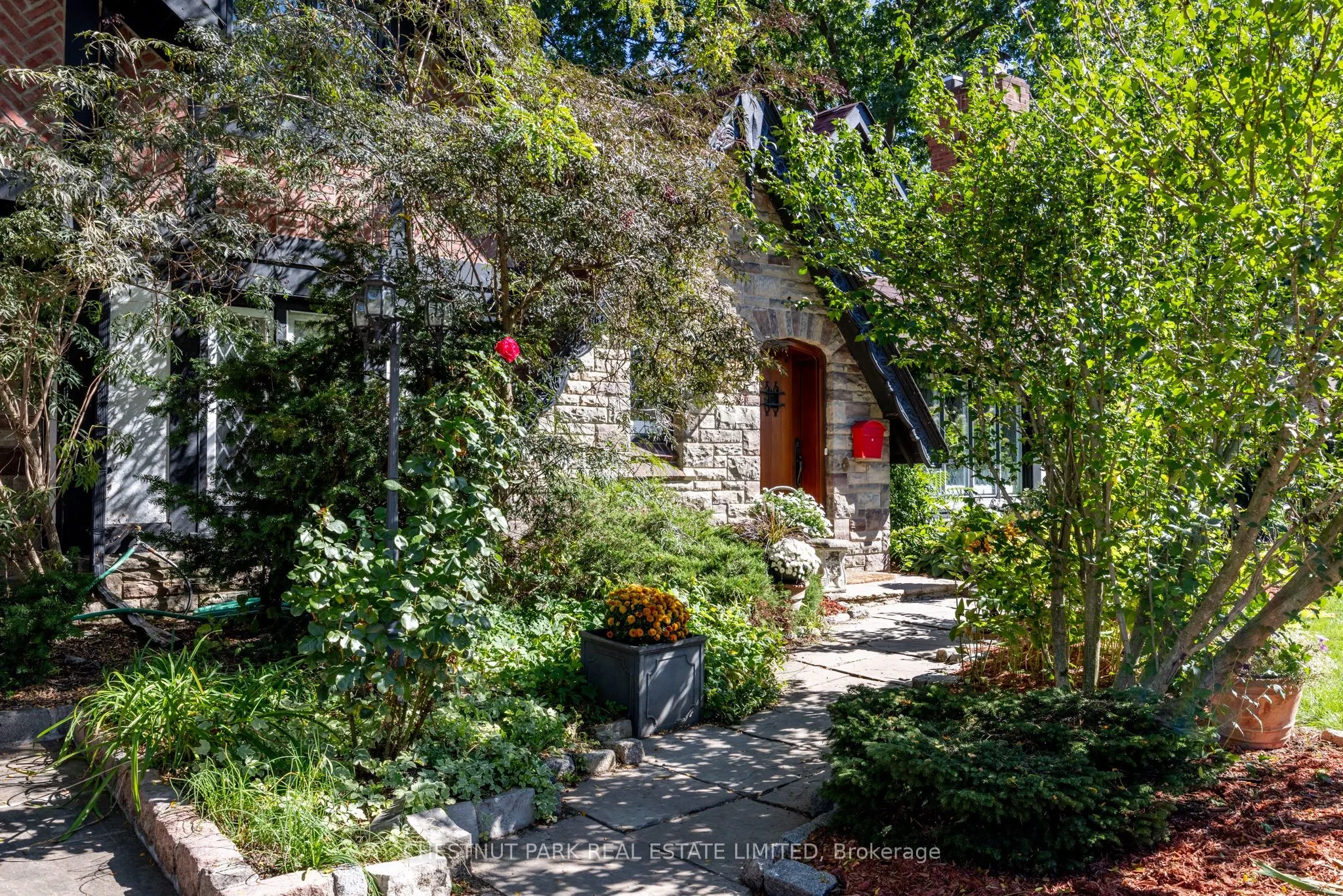 30 Sunnylea Avenue W