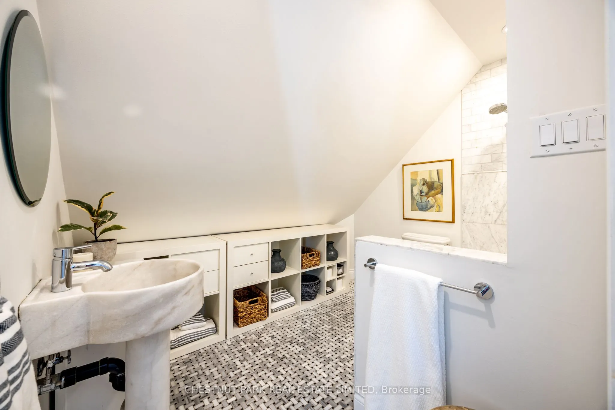 30 Sunnylea Avenue W