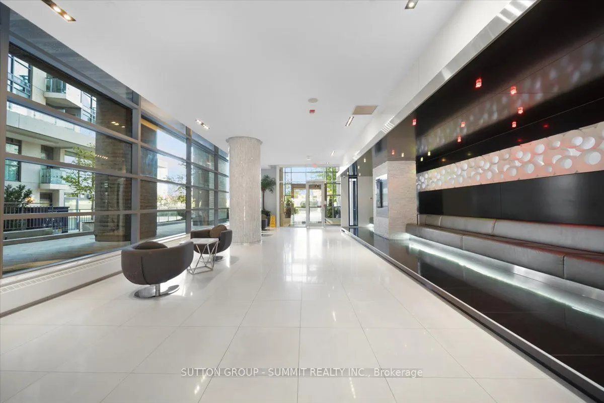 56 Annie Craig Drive, #907