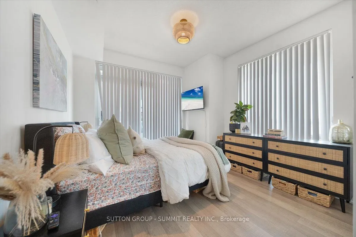 56 Annie Craig Drive, #907
