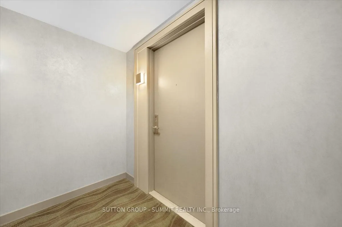 56 Annie Craig Drive, #907