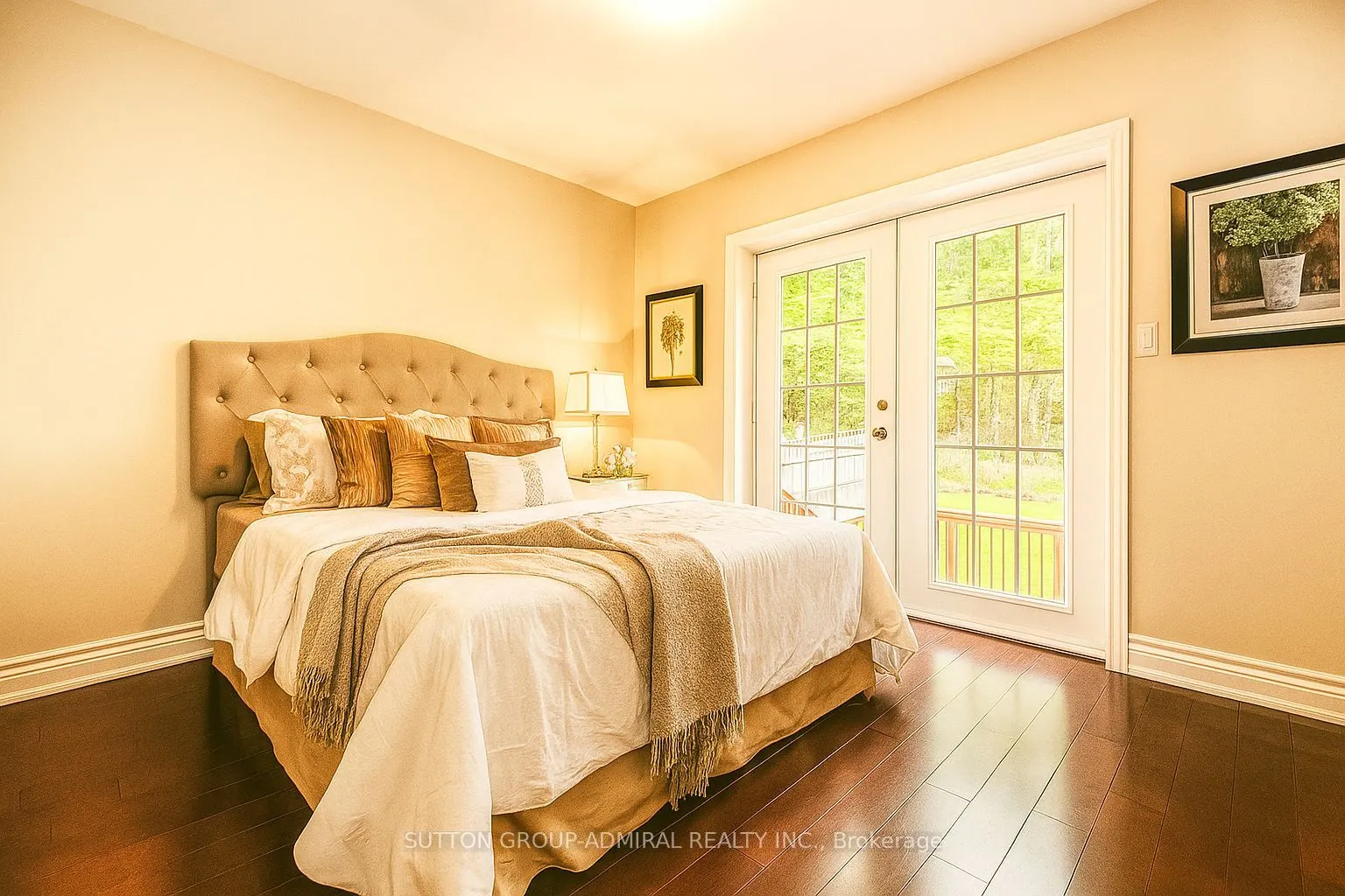 182 South Kingsway